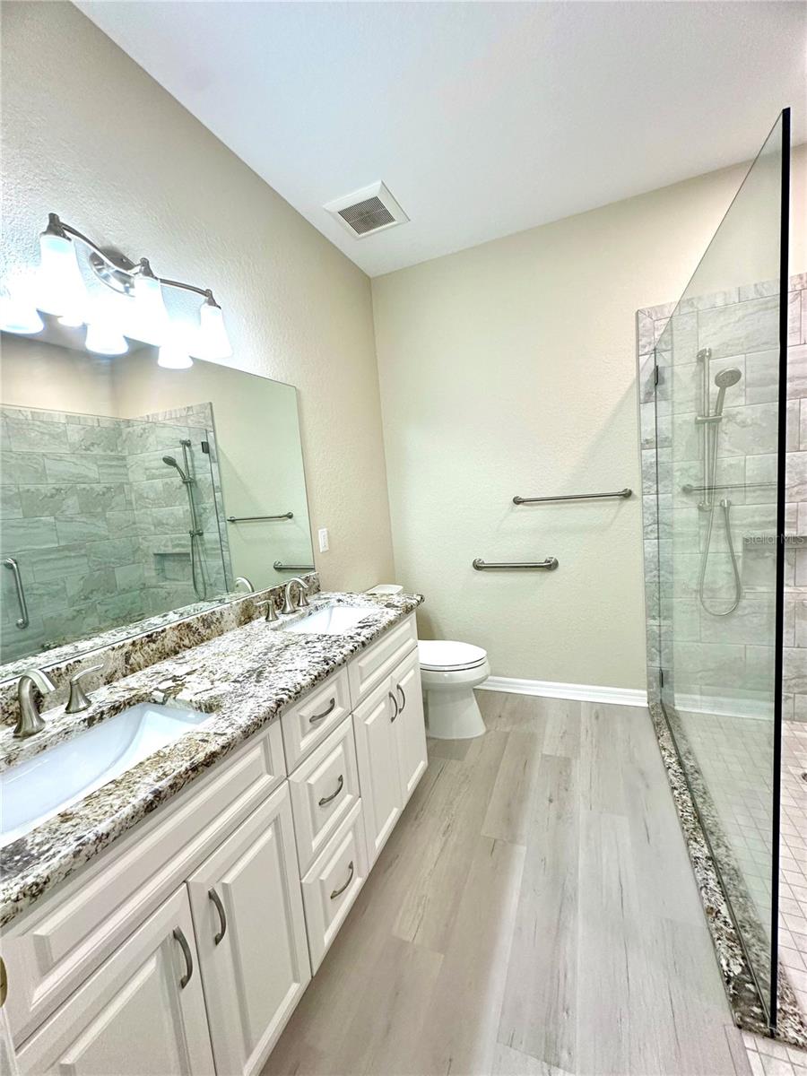 Image 17 of 41 For 24479 Vienison Ln