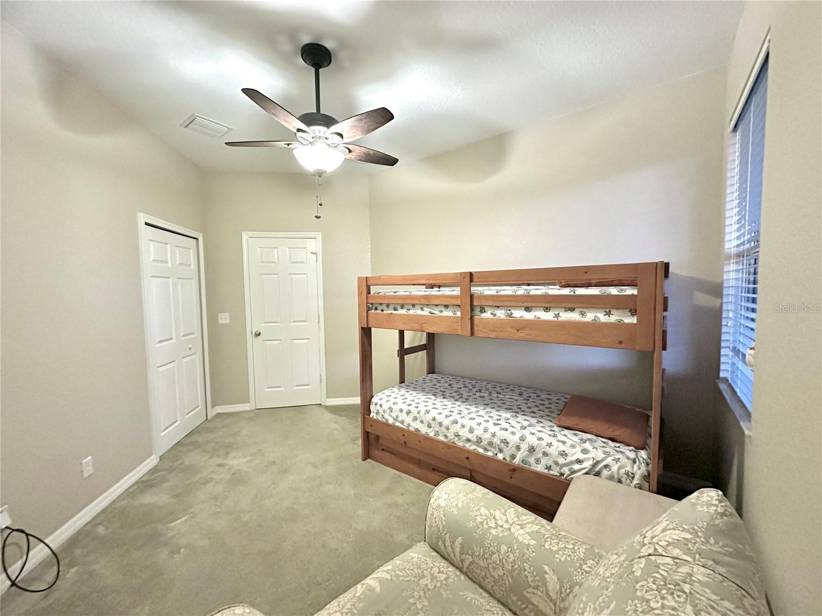 Image 21 of 41 For 24479 Vienison Ln