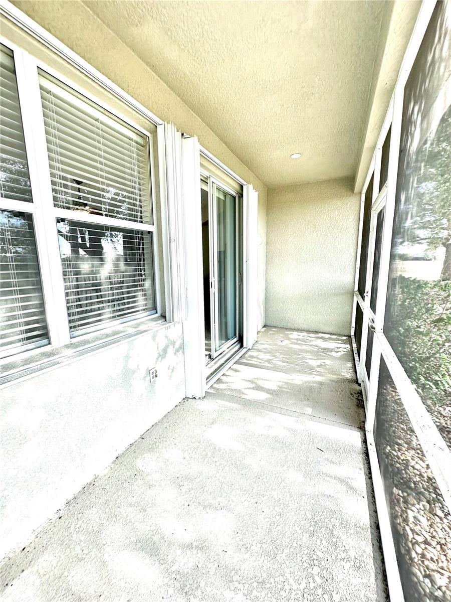 Image 33 of 41 For 24479 Vienison Ln