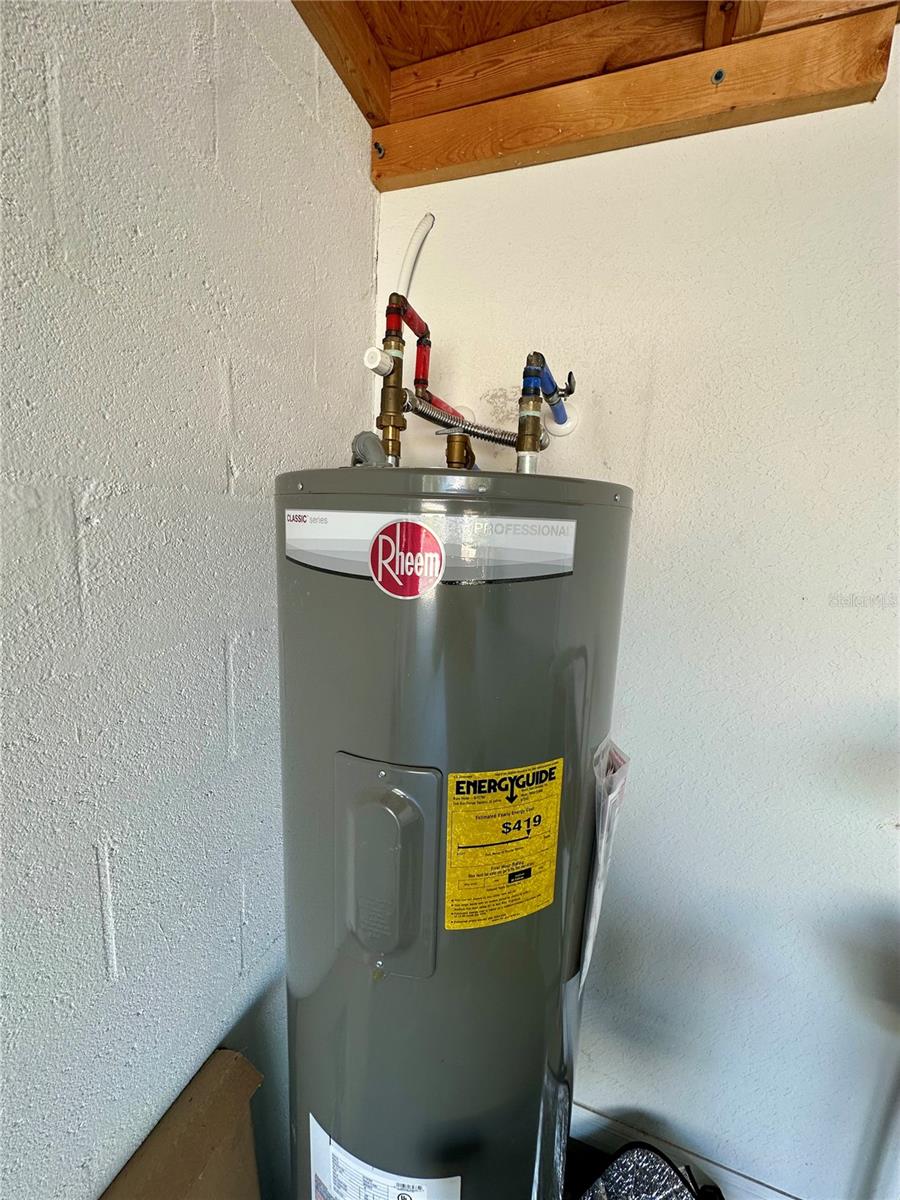 Image 37 of 41 For 24479 Vienison Ln