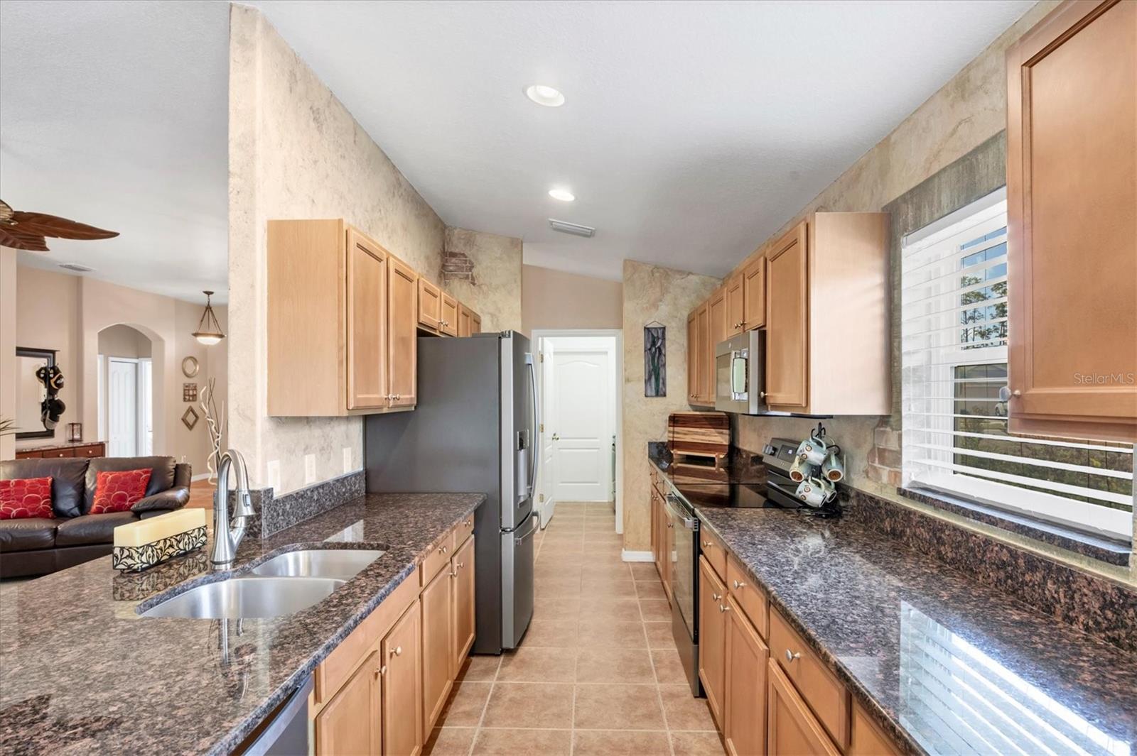 Image 17 of 62 For 1646 Scarlett Avenue