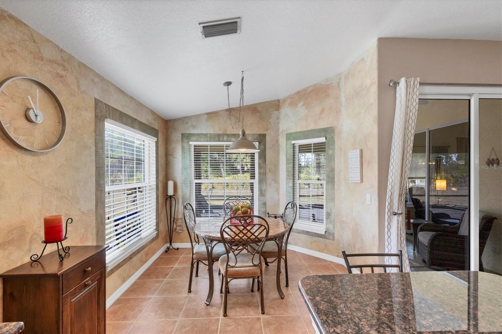 Image 19 of 62 For 1646 Scarlett Avenue