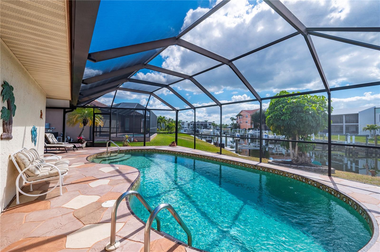 Image 4 of 92 For 711 Via Tripoli