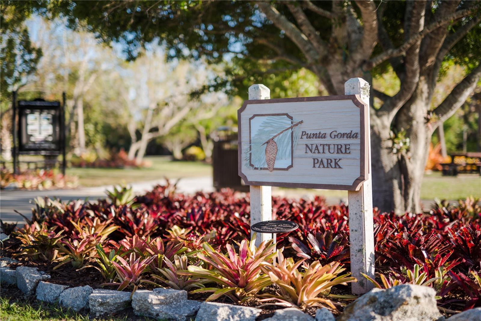 Image 90 of 92 For 711 Via Tripoli