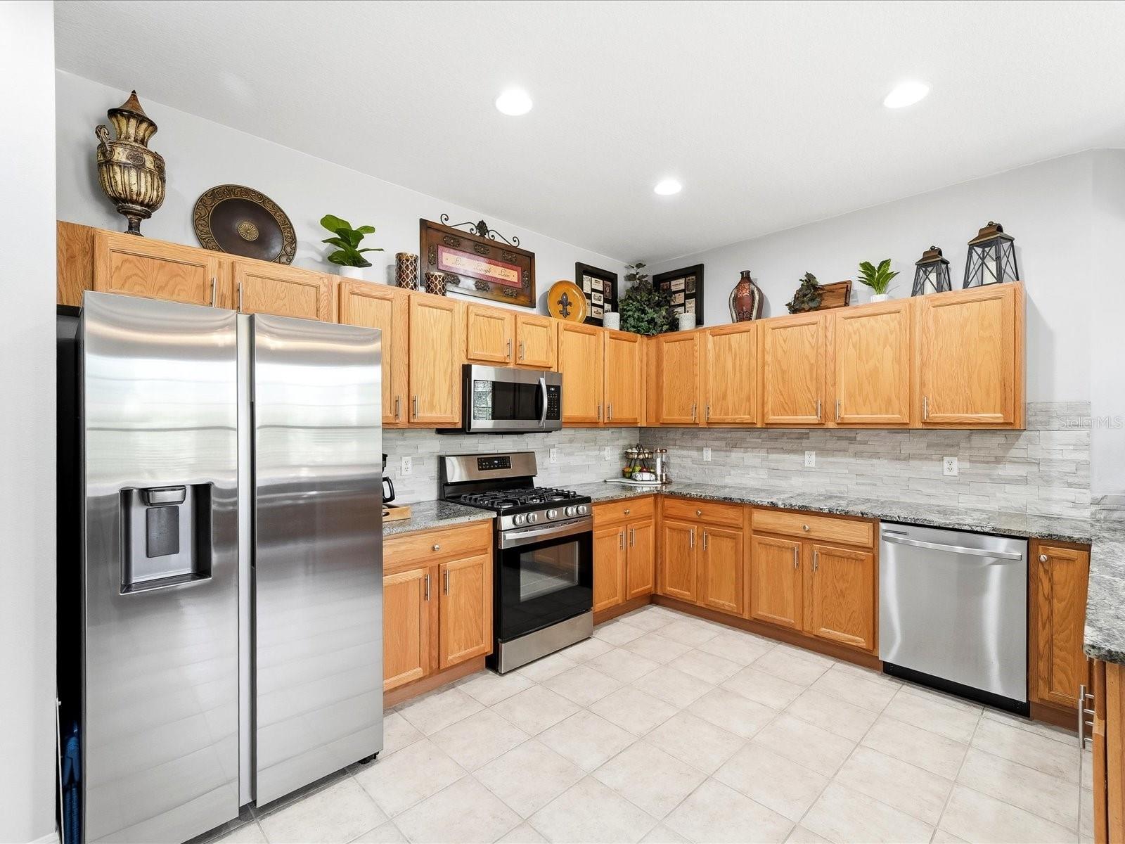 Image 14 of 38 For 4693 Whispering Oaks Drive