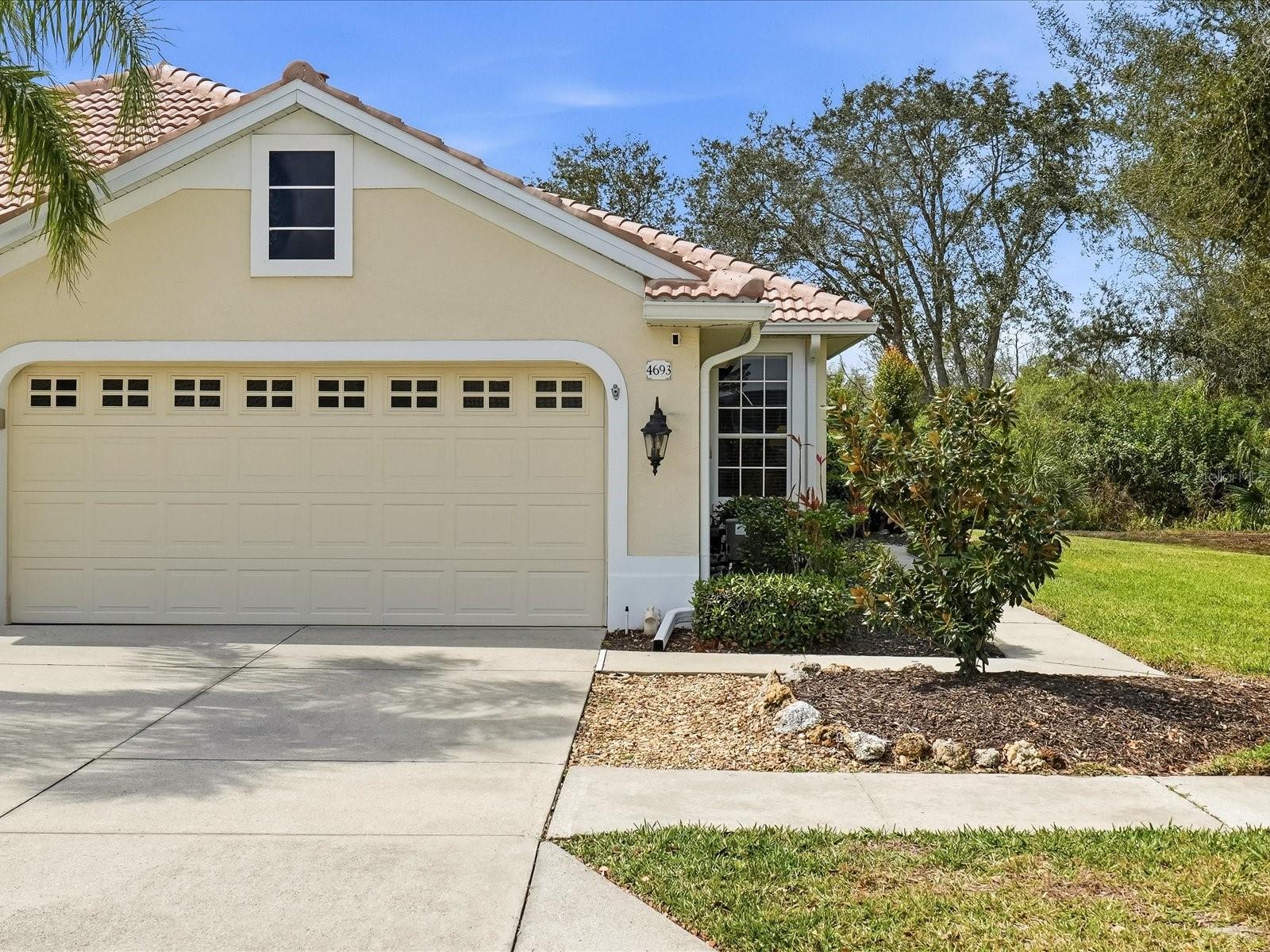 Image 3 of 38 For 4693 Whispering Oaks Drive