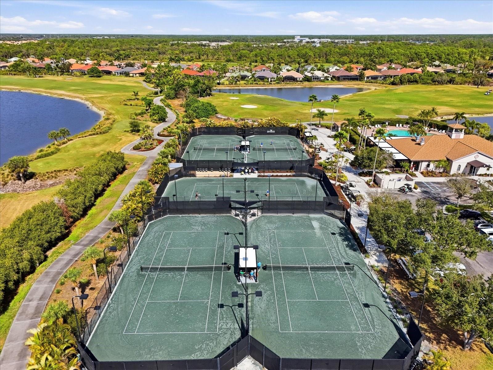 Image 33 of 38 For 4693 Whispering Oaks Drive