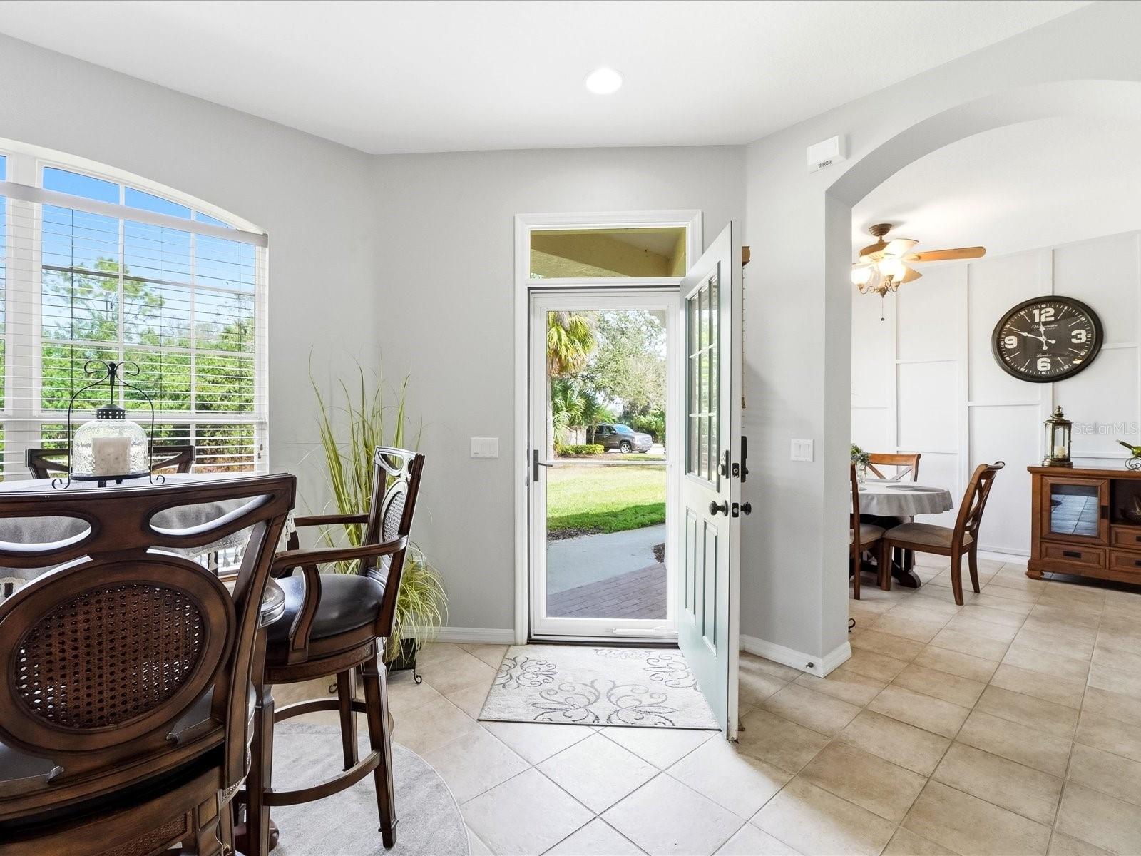 Image 6 of 38 For 4693 Whispering Oaks Drive