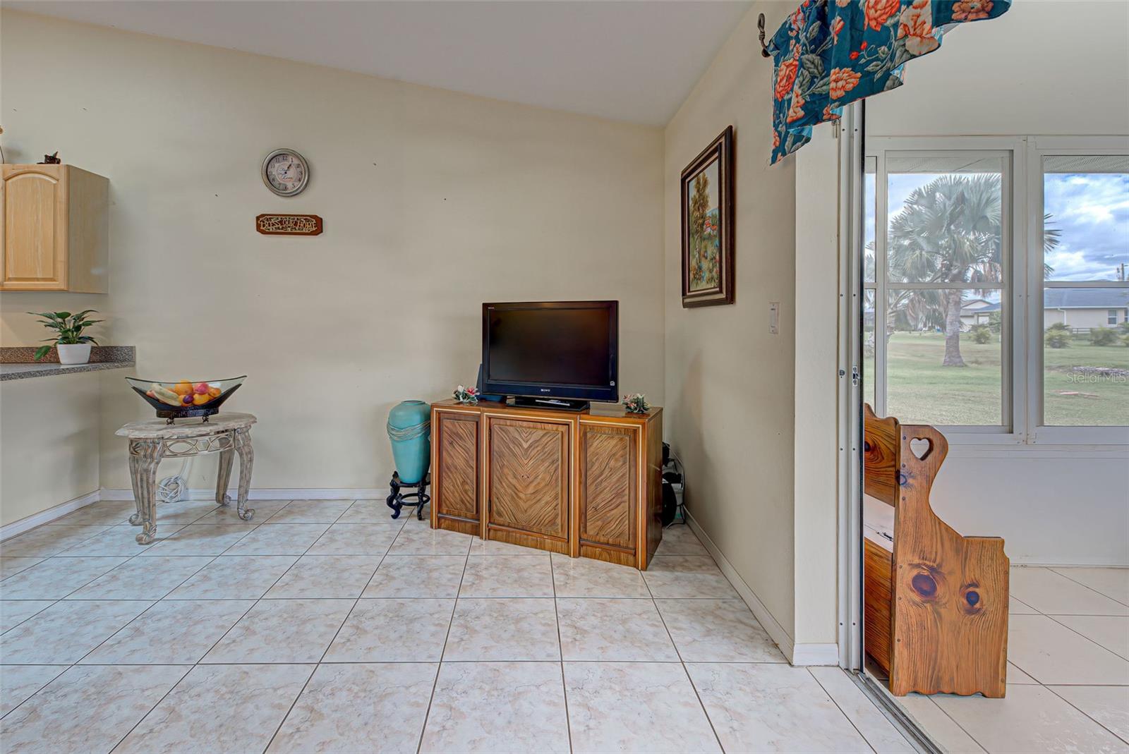 Image 16 of 43 For 26325 Copiapo Circle