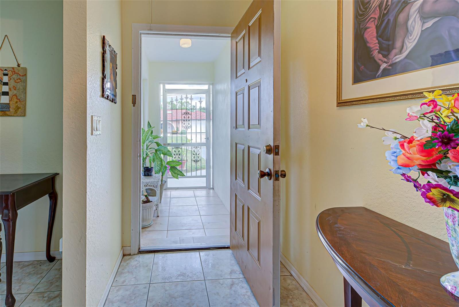 Image 4 of 43 For 26325 Copiapo Circle