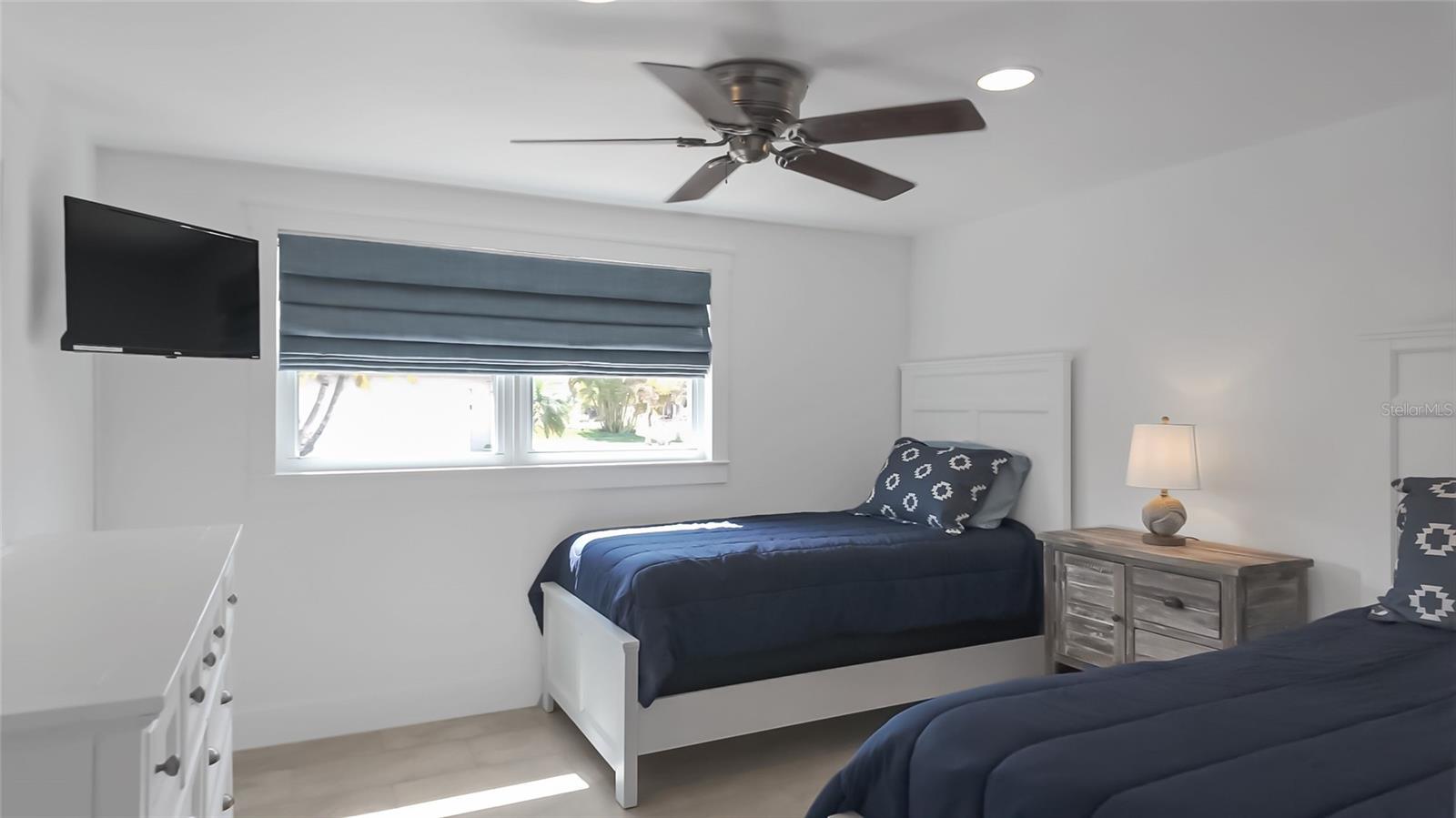 Image 19 of 73 For 2300 Harbour Drive