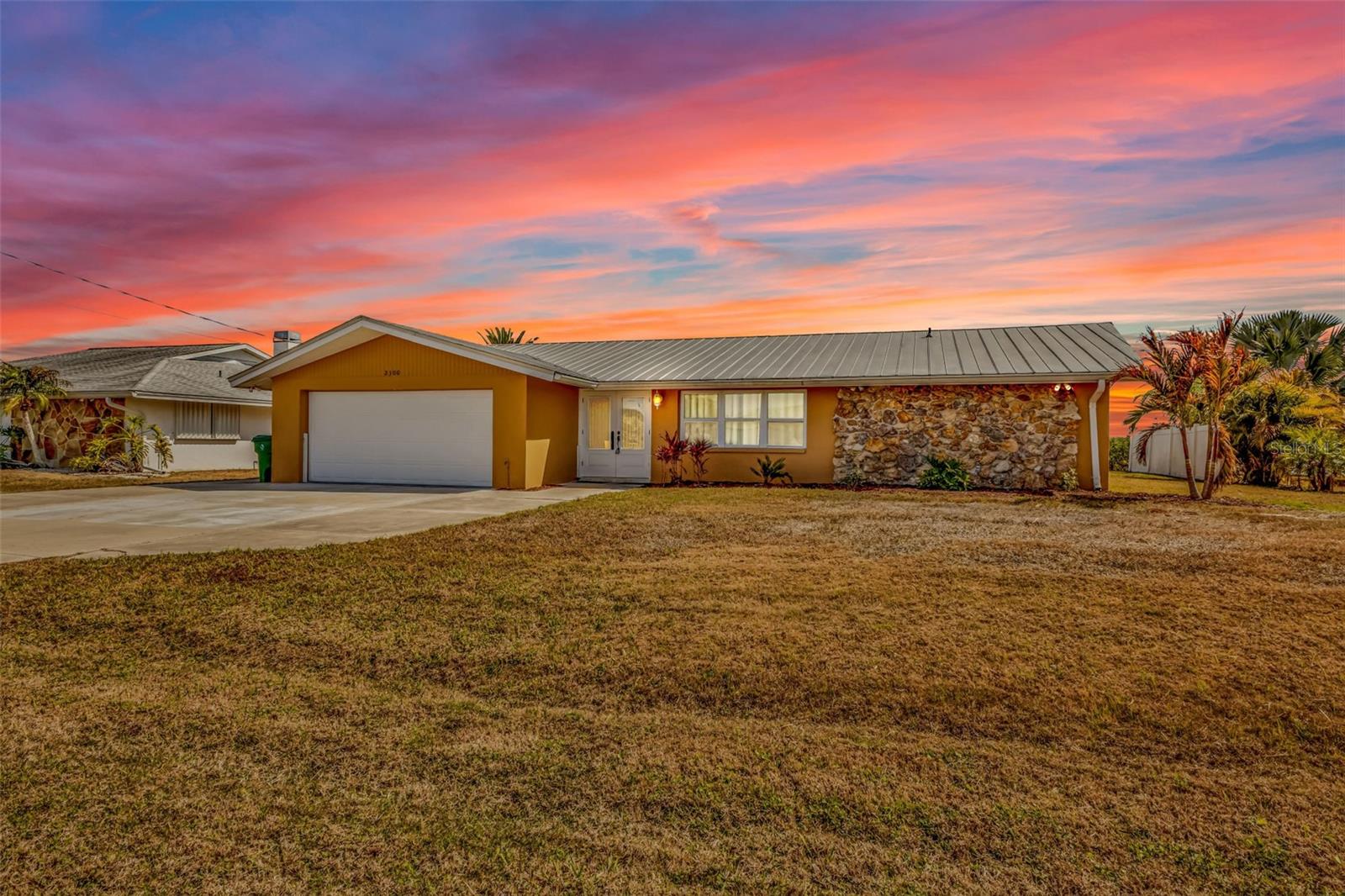 Image 2 of 73 For 2300 Harbour Drive