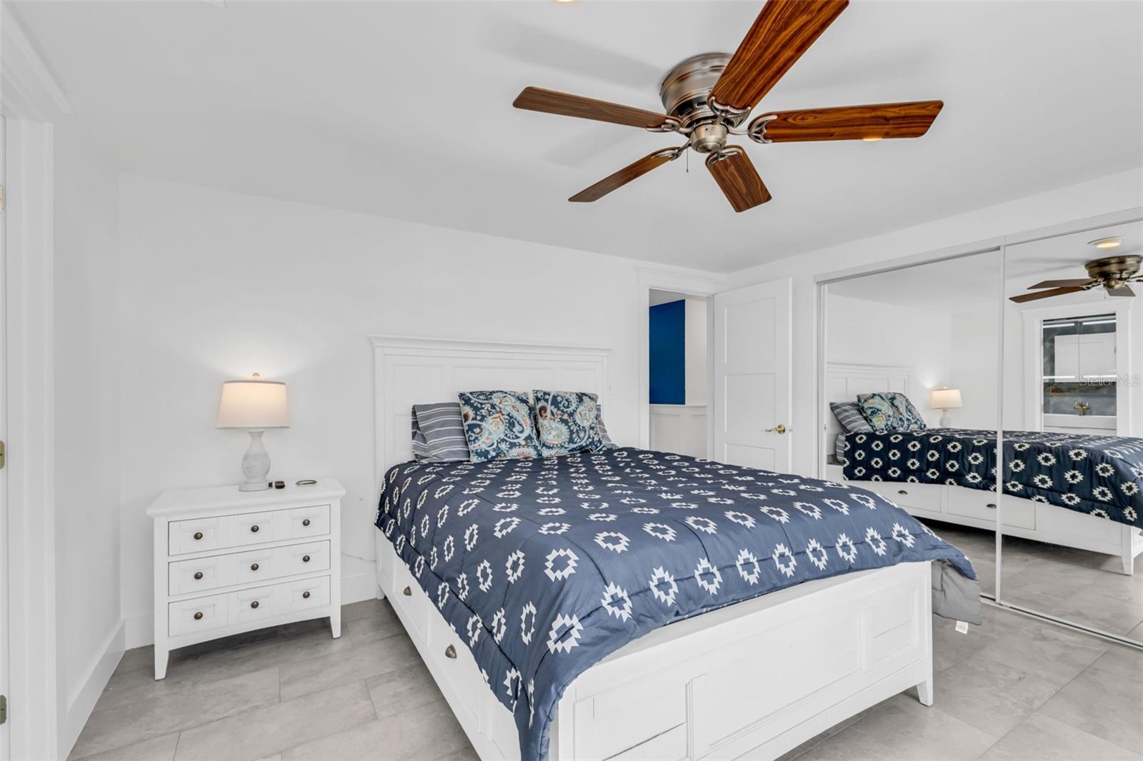 Image 22 of 73 For 2300 Harbour Drive