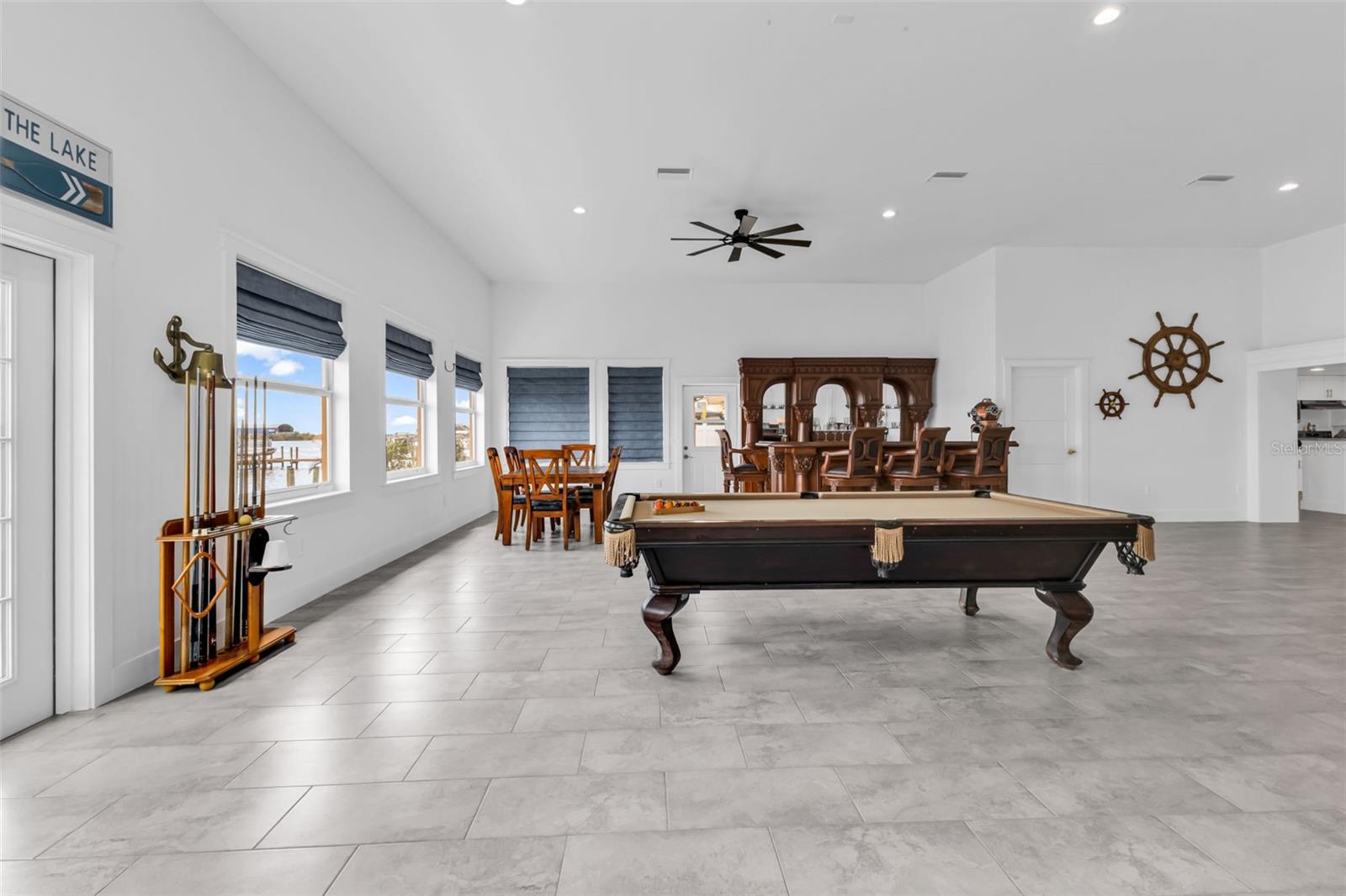 Image 33 of 73 For 2300 Harbour Drive