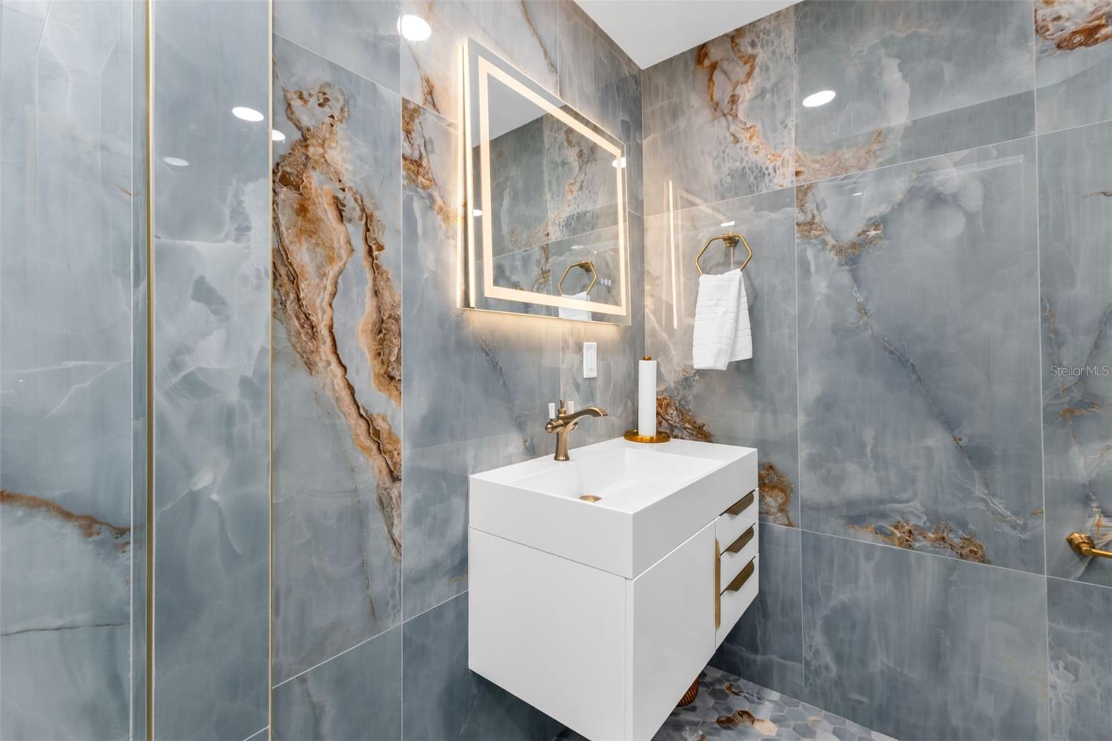 Image 39 of 73 For 2300 Harbour Drive