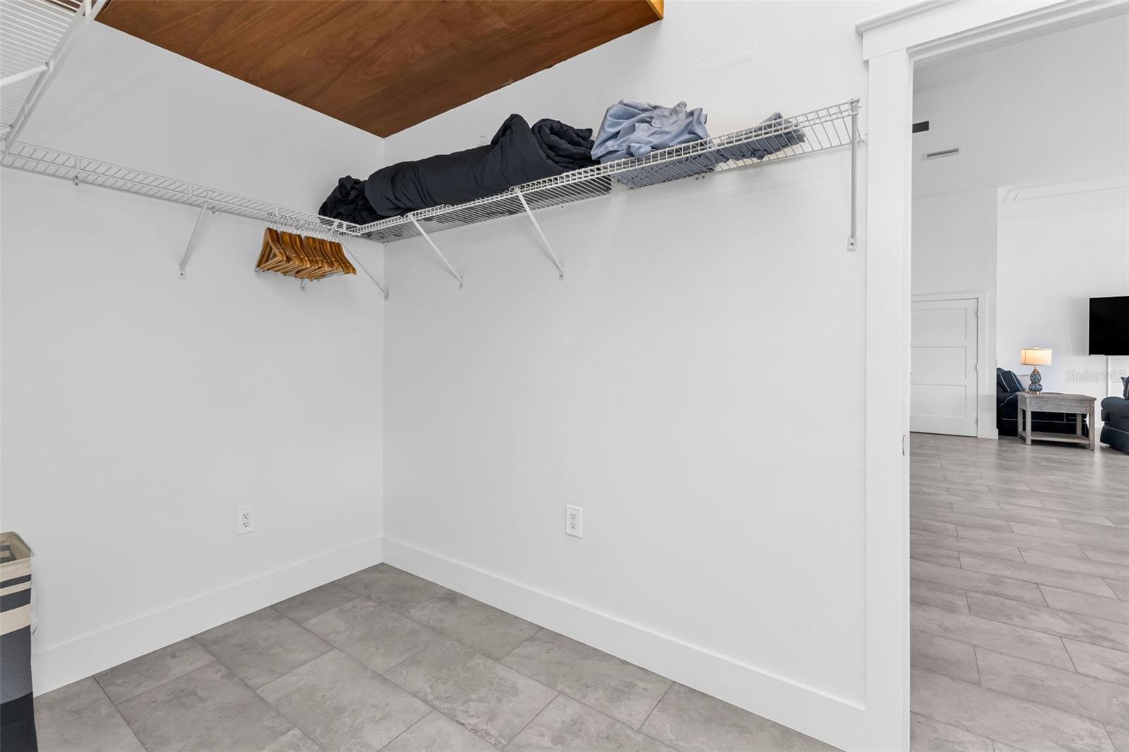 Image 45 of 73 For 2300 Harbour Drive