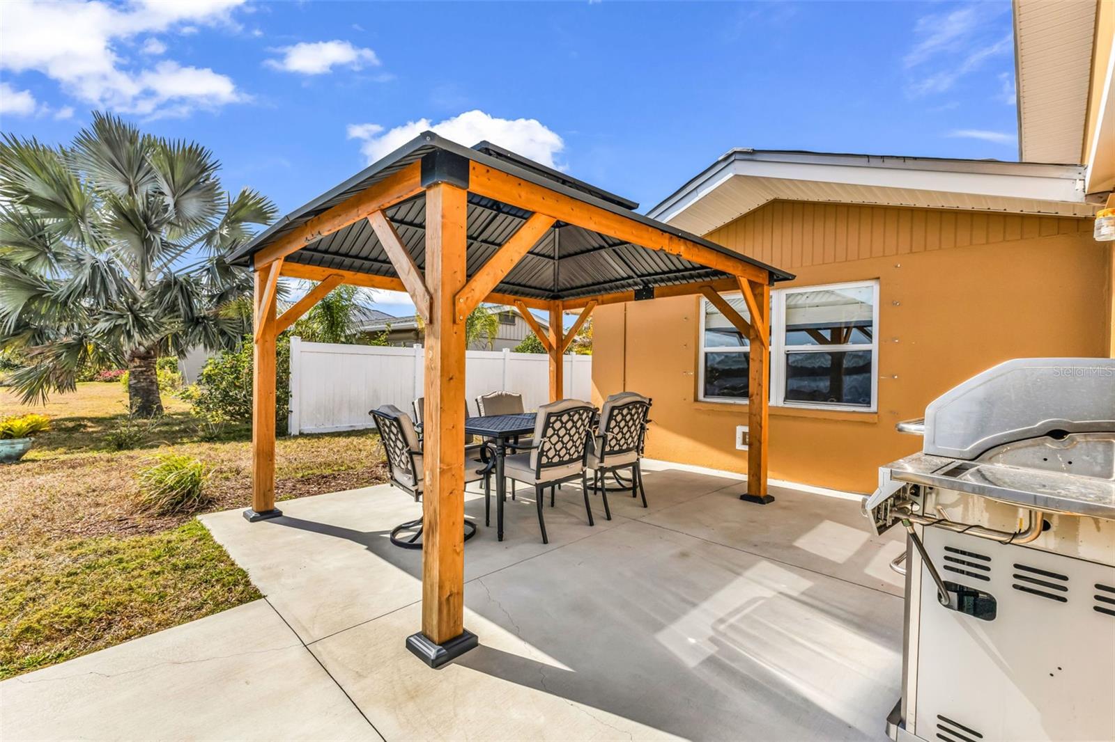 Image 47 of 73 For 2300 Harbour Drive