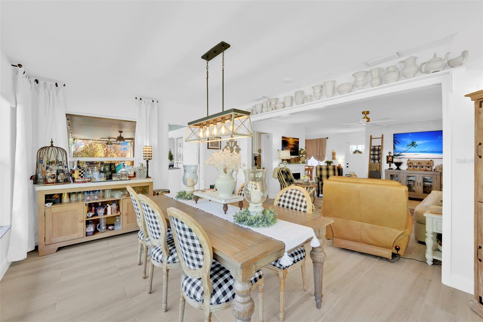 Image 28 of 52 For 14526 Riverside Drive