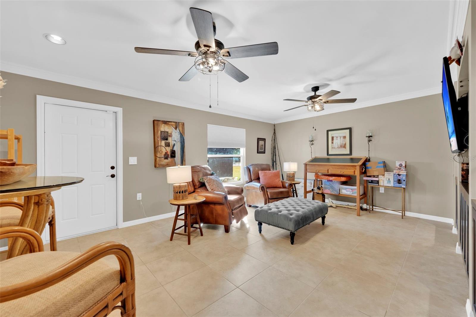 Image 32 of 52 For 14526 Riverside Drive