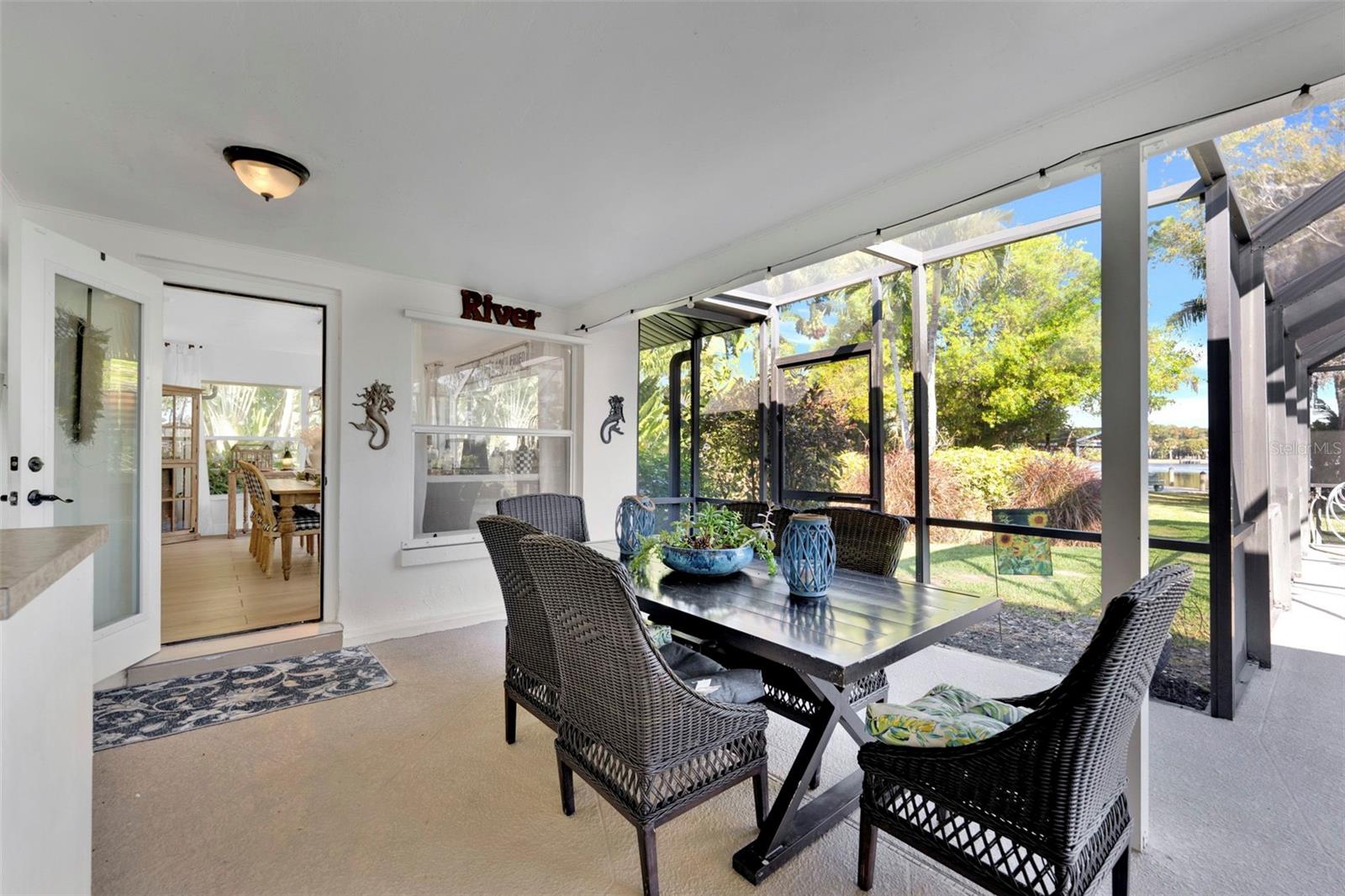 Image 38 of 52 For 14526 Riverside Drive