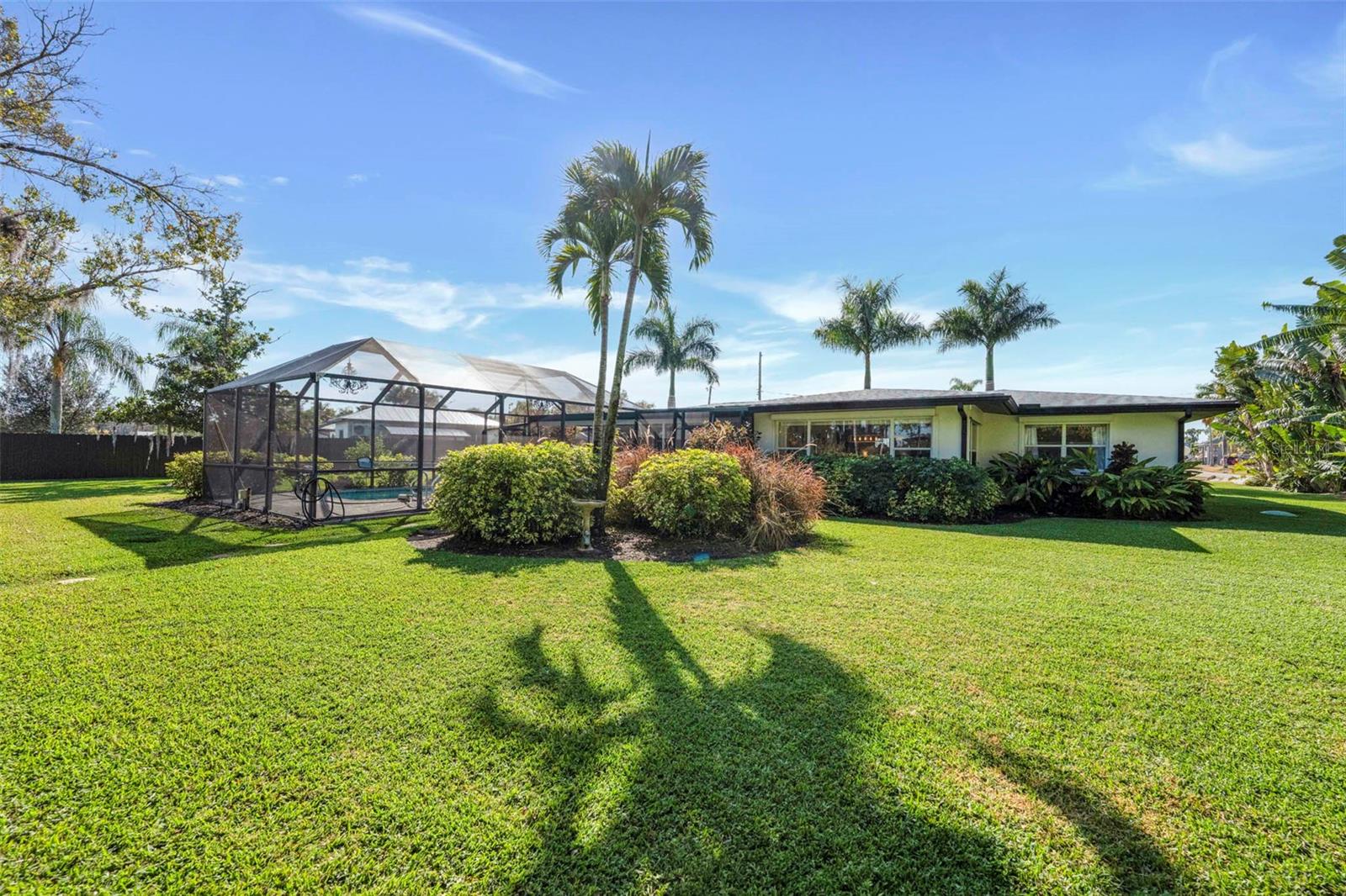 Image 51 of 52 For 14526 Riverside Drive