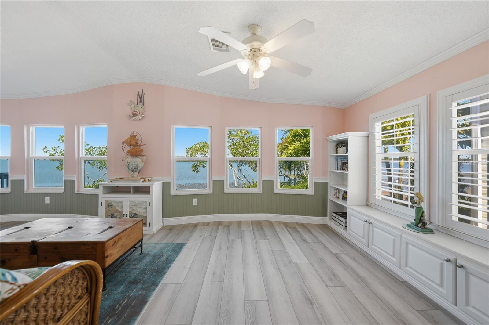 Image 13 of 45 For 4300 Riverside Drive 112