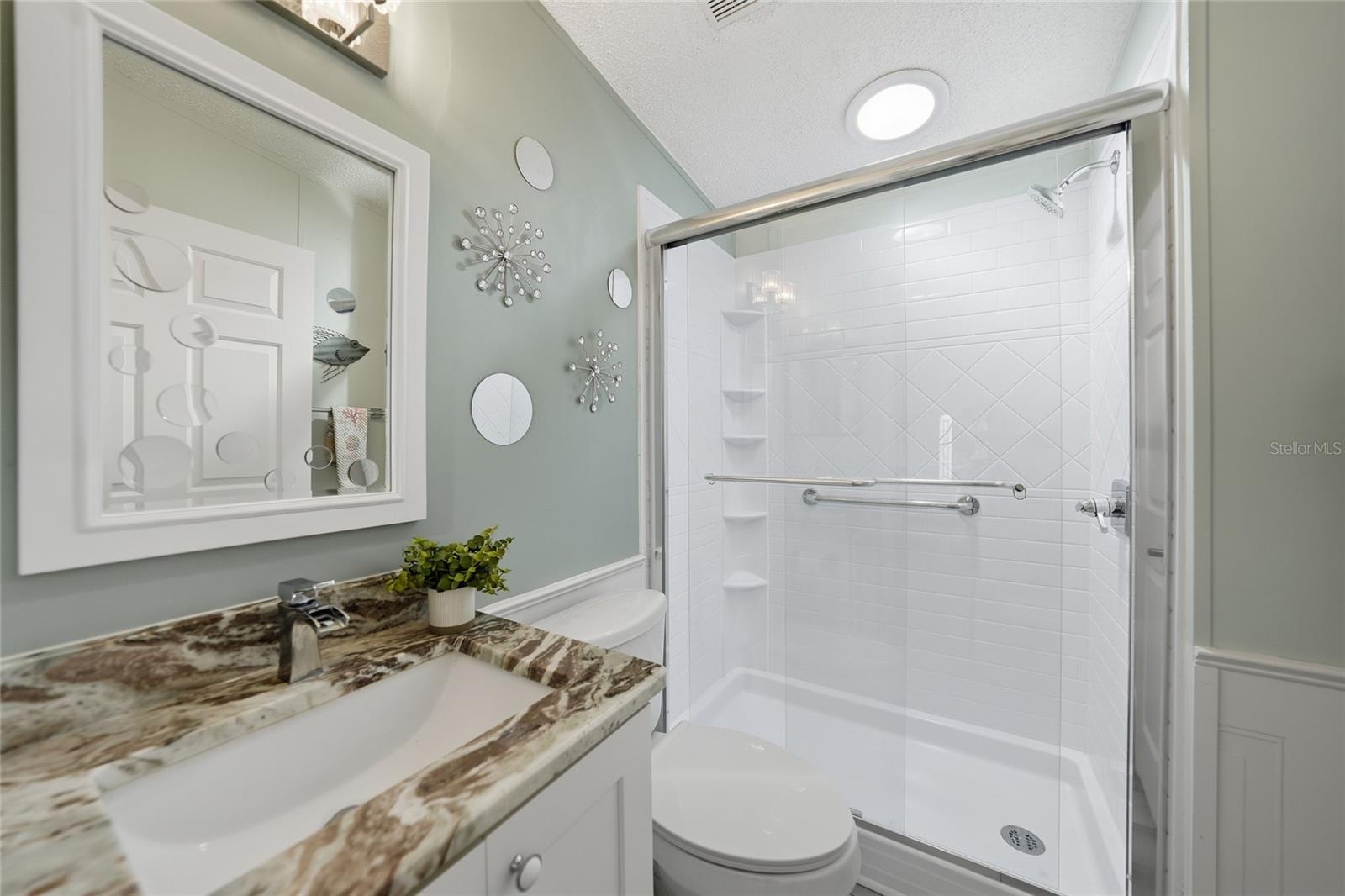 Image 22 of 45 For 4300 Riverside Drive 112