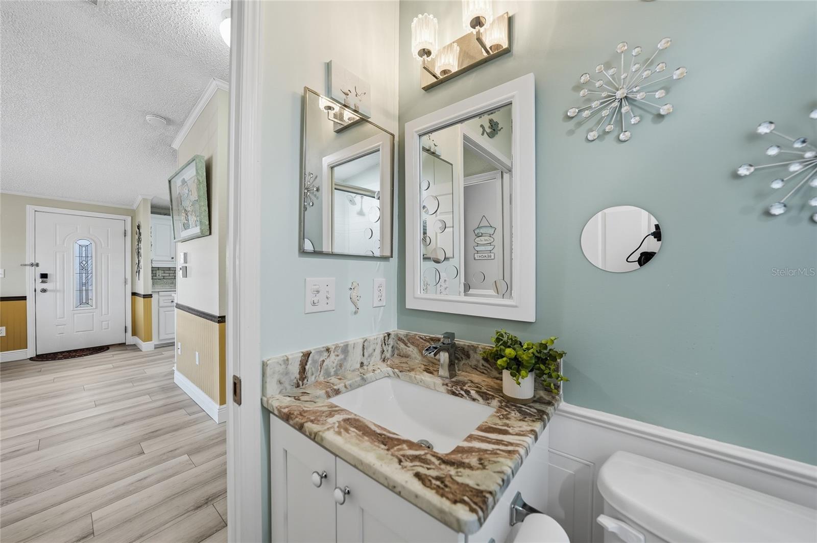 Image 23 of 45 For 4300 Riverside Drive 112