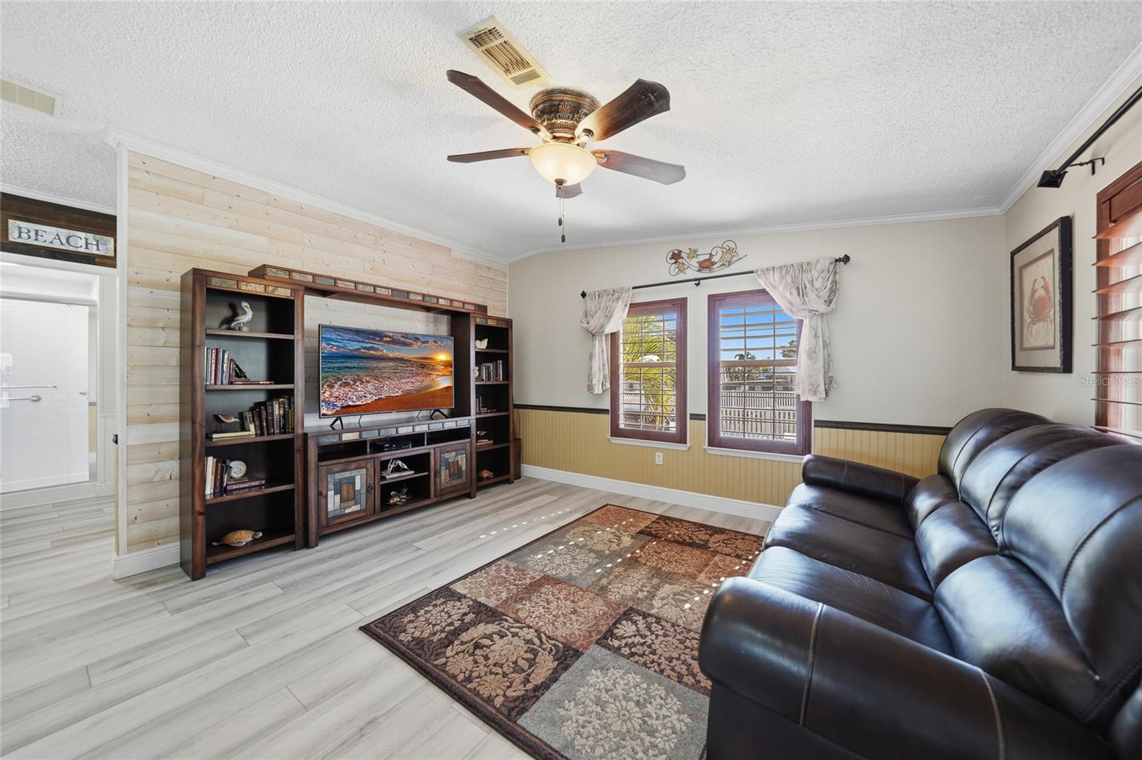 Image 24 of 45 For 4300 Riverside Drive 112