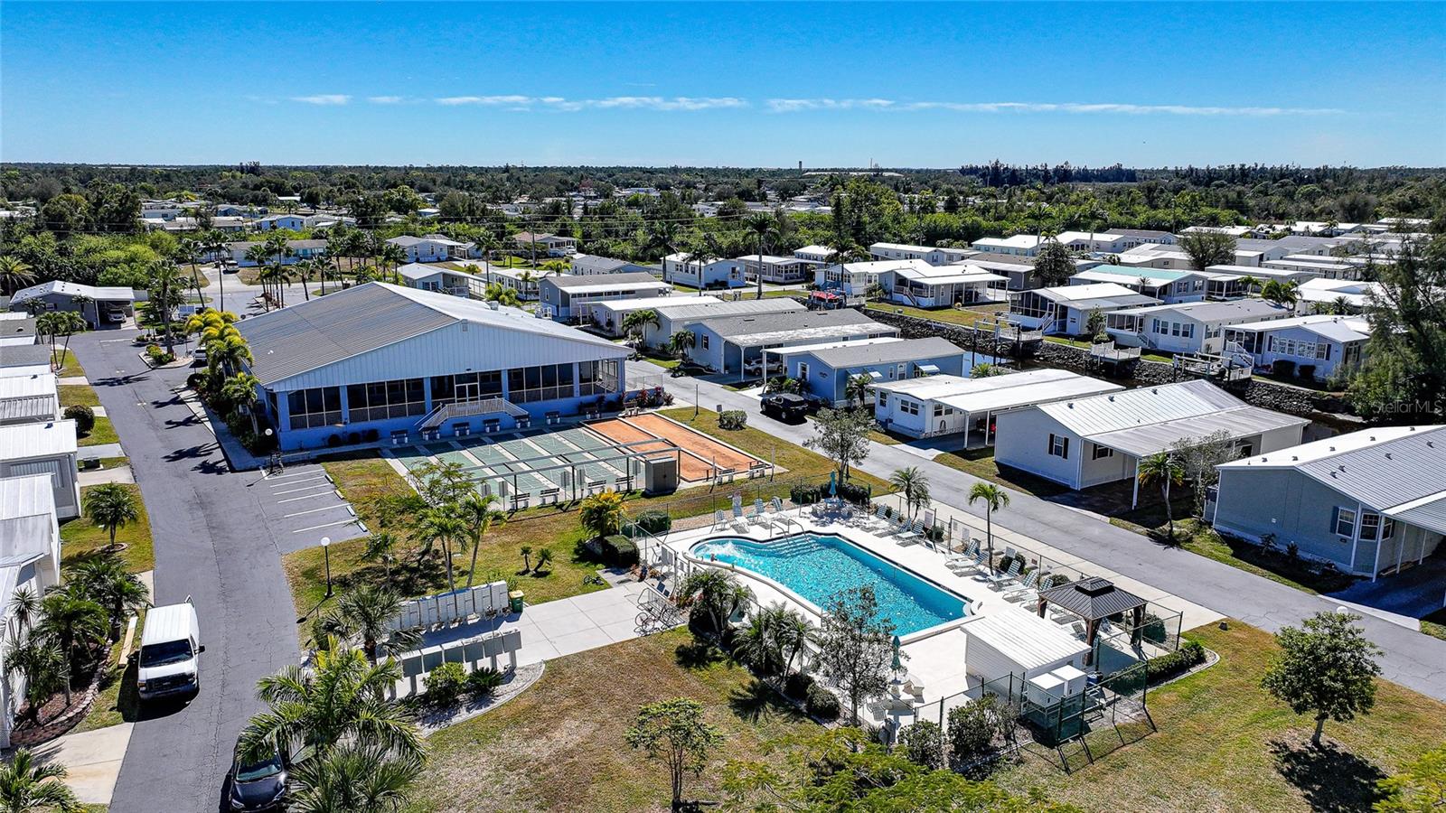 Image 37 of 45 For 4300 Riverside Drive 112