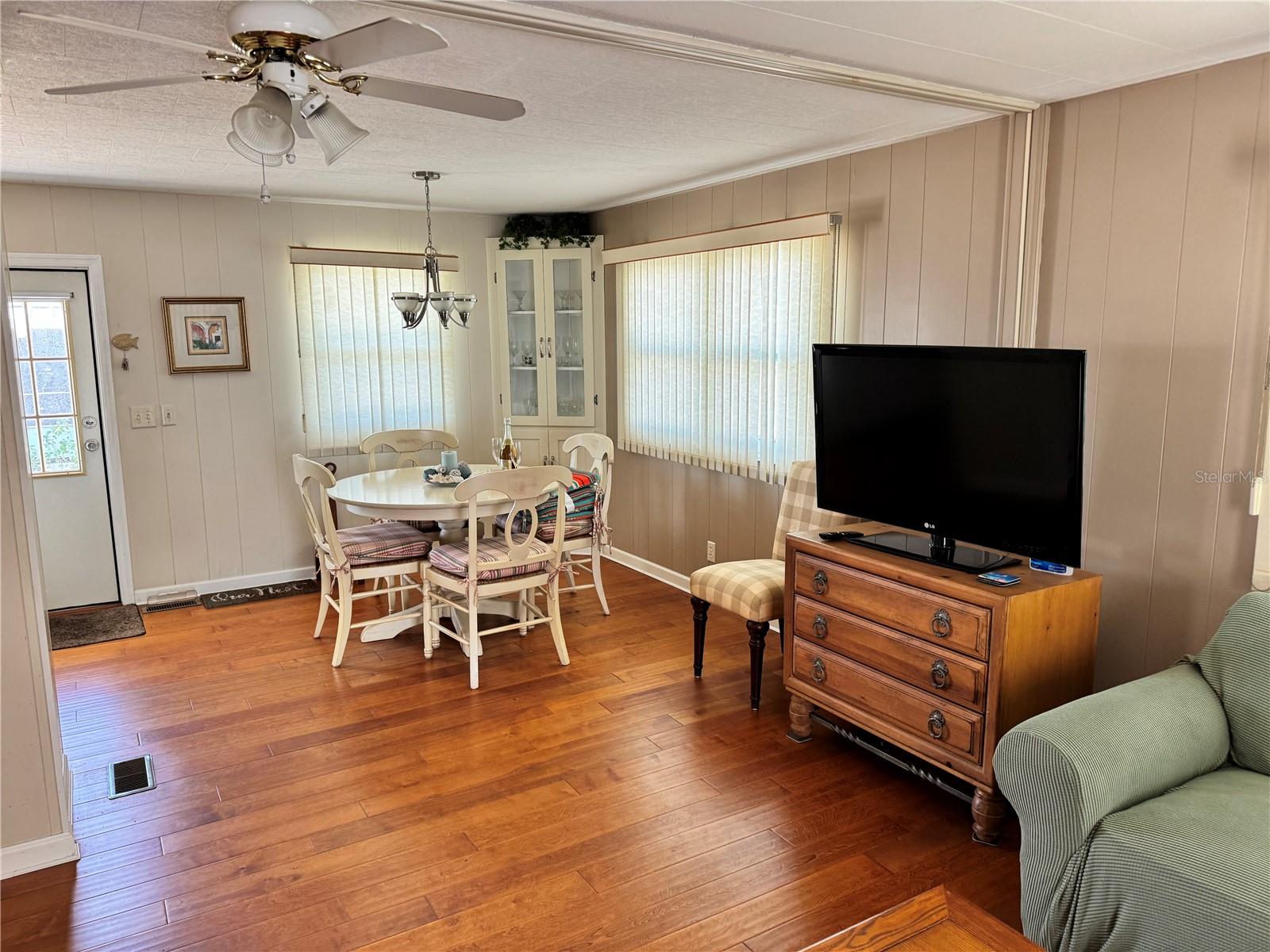 Image 10 of 51 For 1891 Englewood Road 39