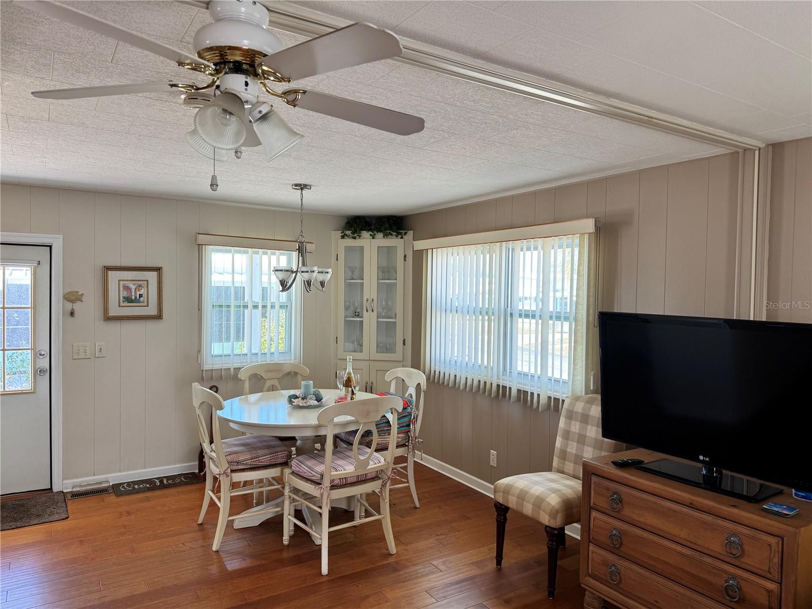 Image 14 of 51 For 1891 Englewood Road 39