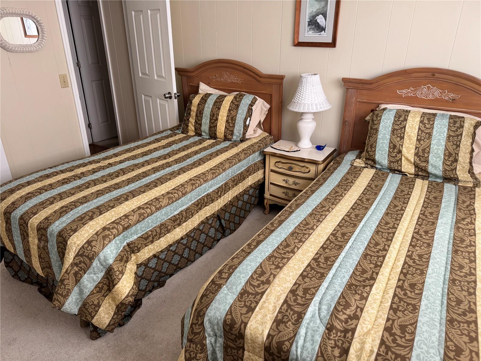 Image 31 of 51 For 1891 Englewood Road 39