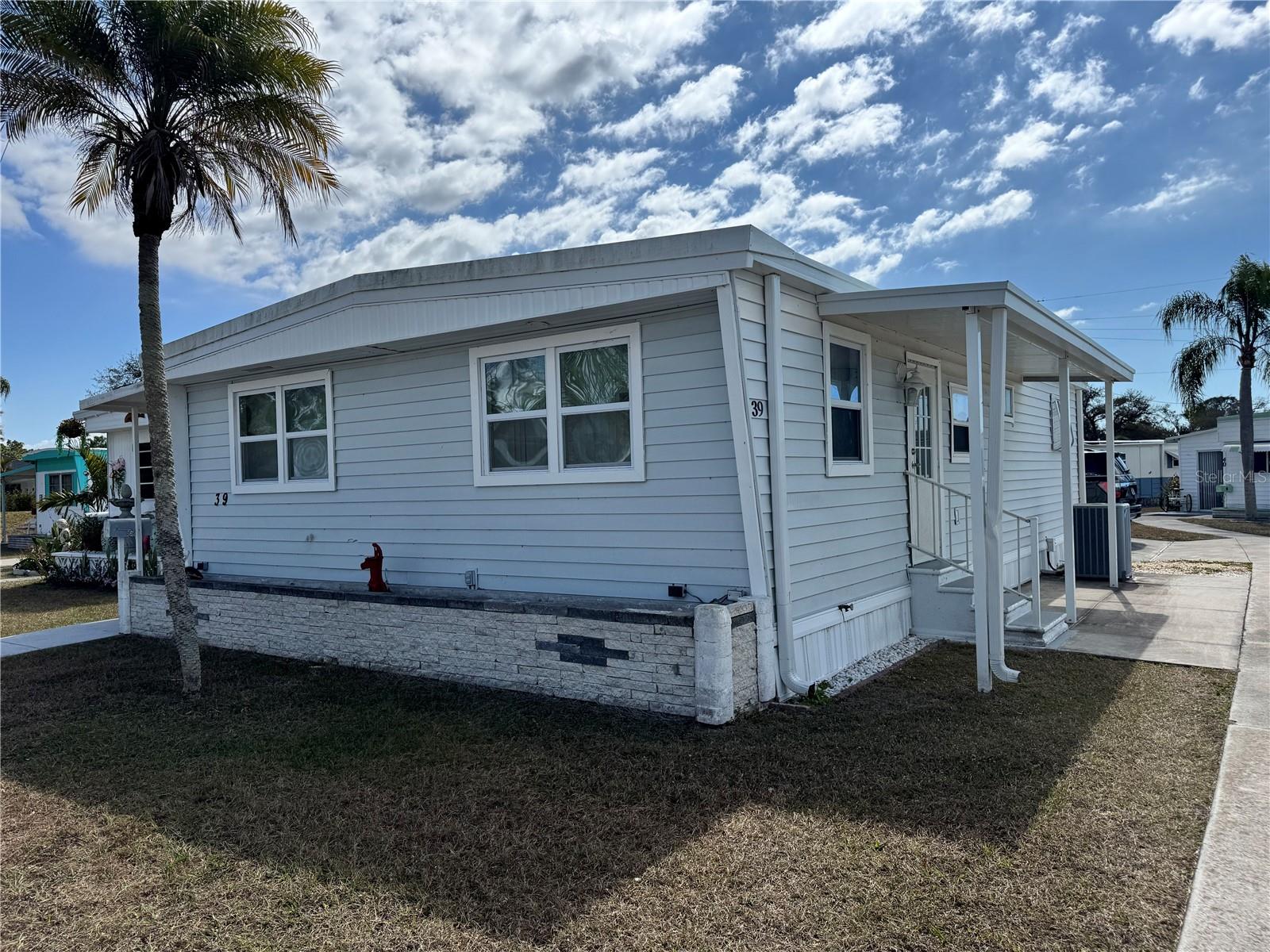 Image 34 of 51 For 1891 Englewood Road 39