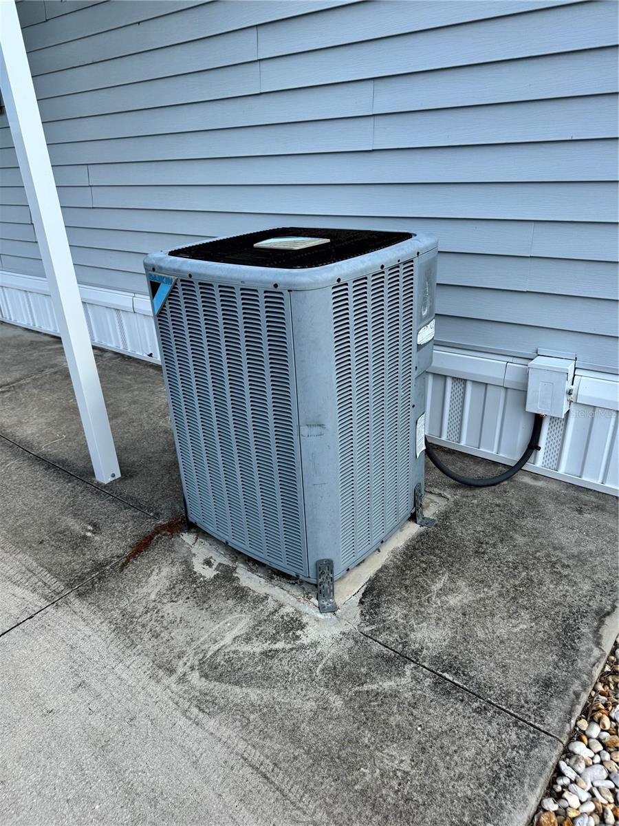 Image 37 of 51 For 1891 Englewood Road 39