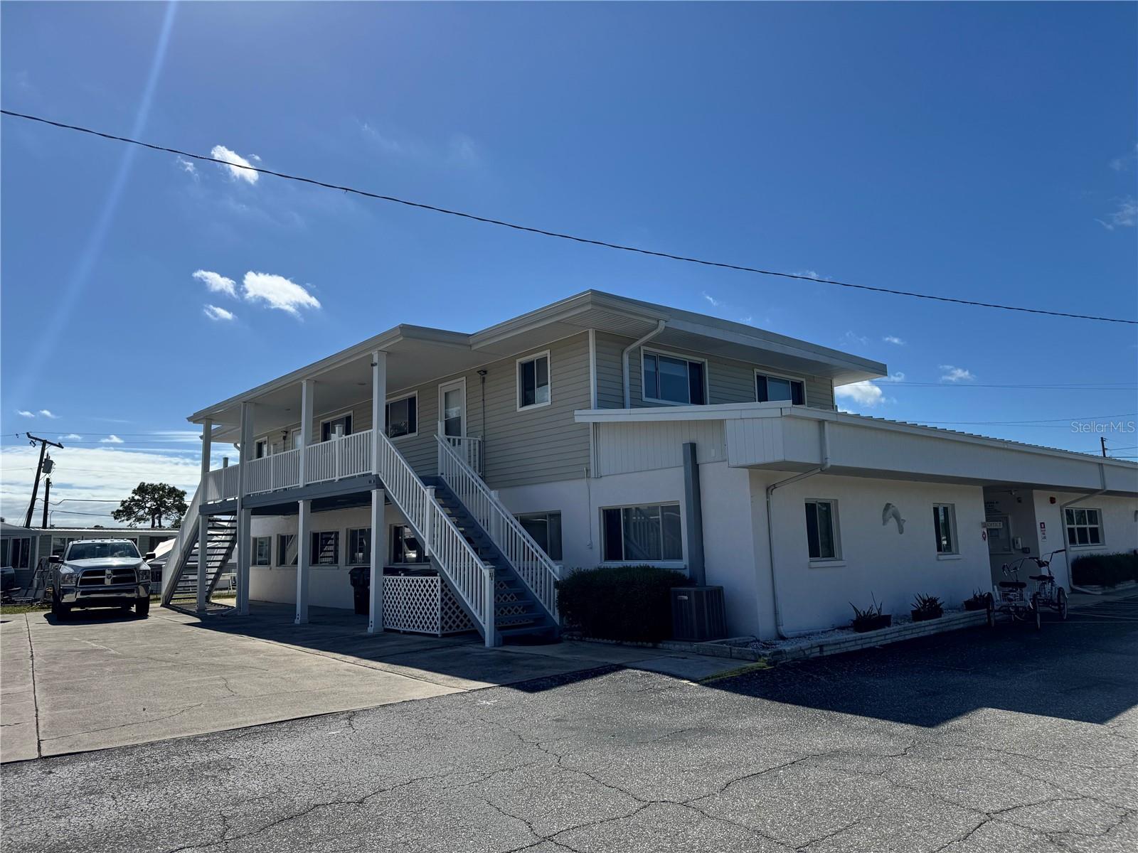 Image 43 of 51 For 1891 Englewood Road 39