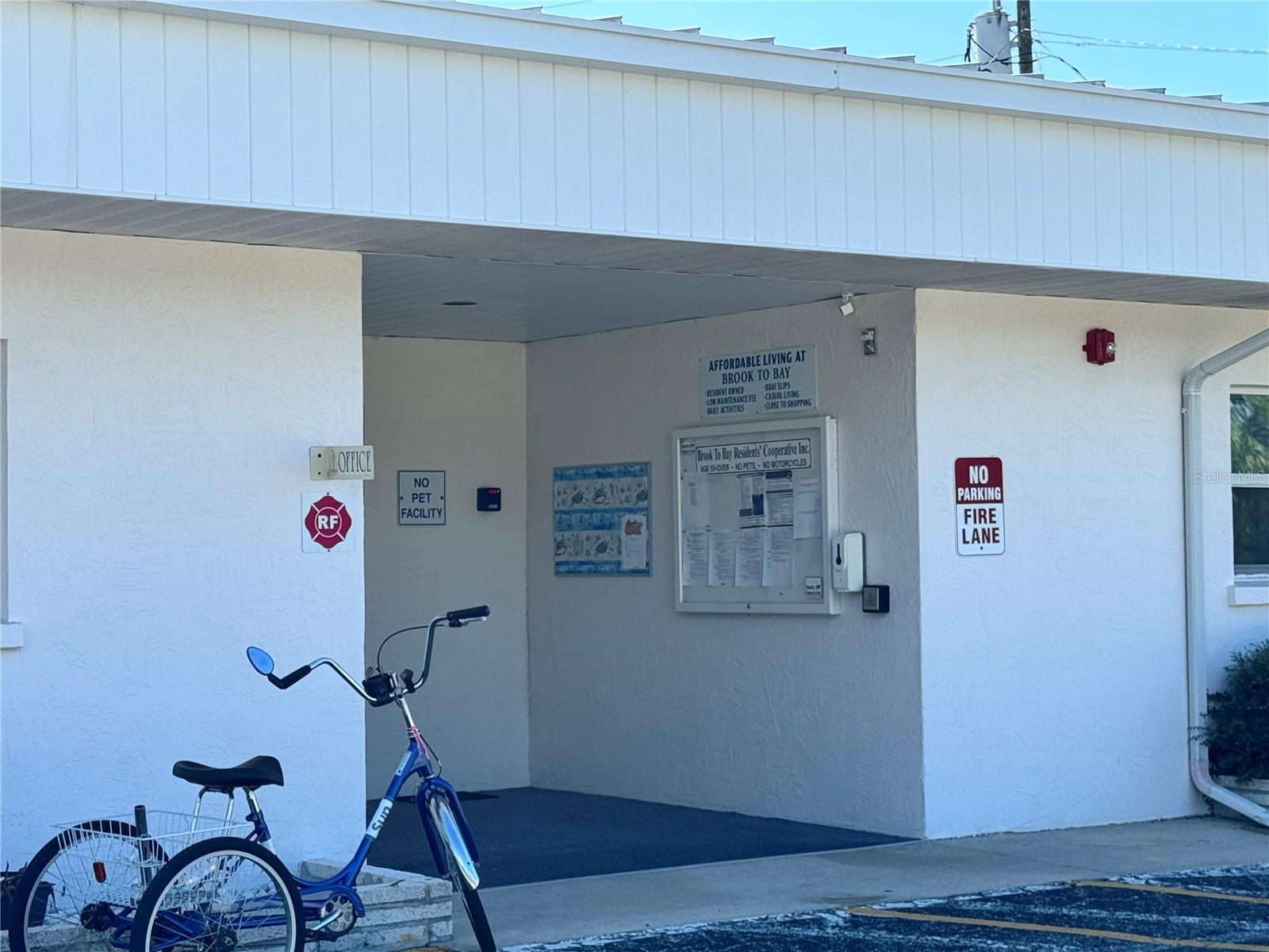 Image 44 of 51 For 1891 Englewood Road 39