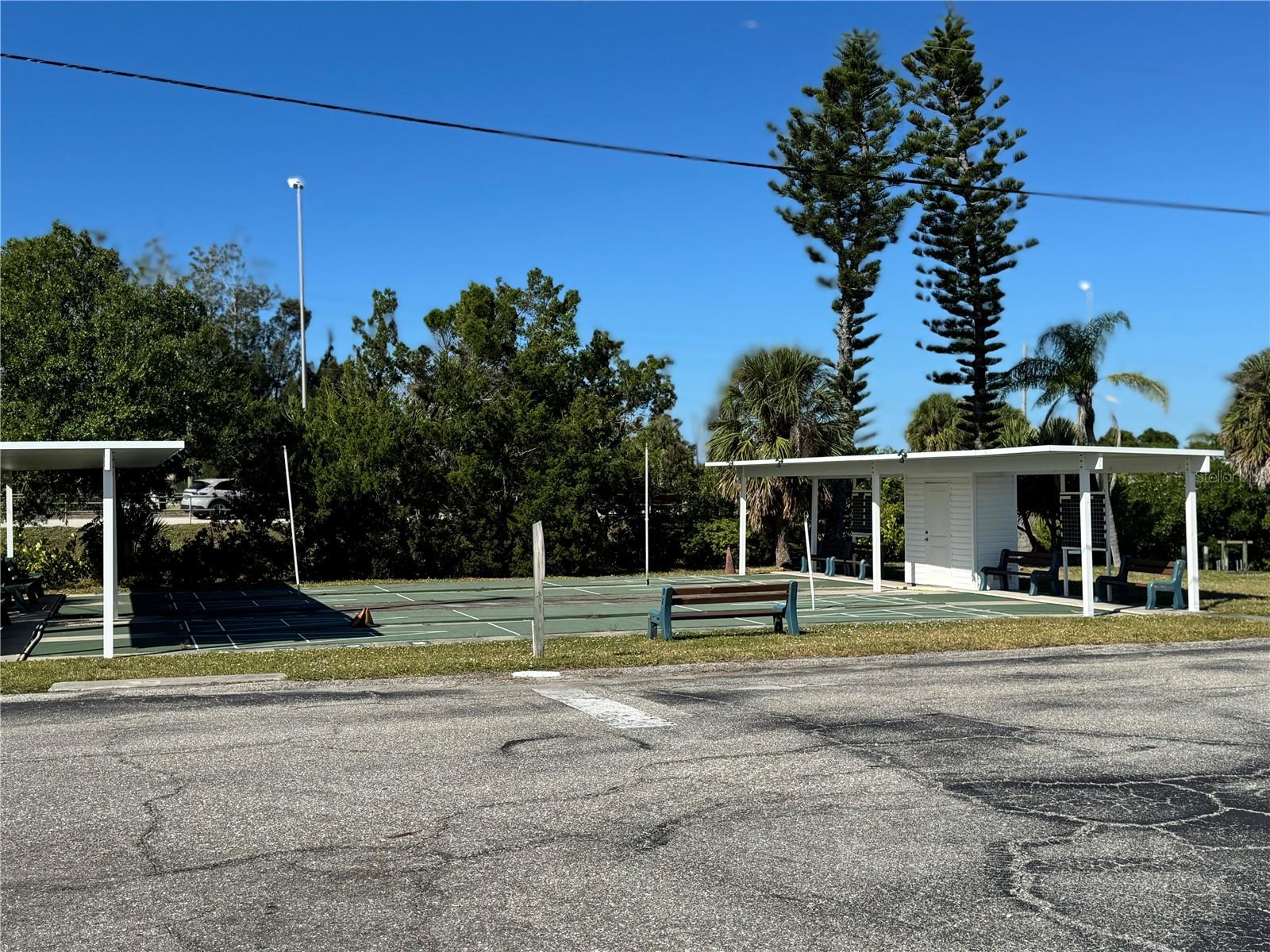 Image 46 of 51 For 1891 Englewood Road 39