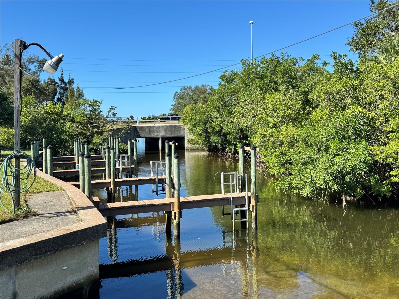 Image 47 of 51 For 1891 Englewood Road 39