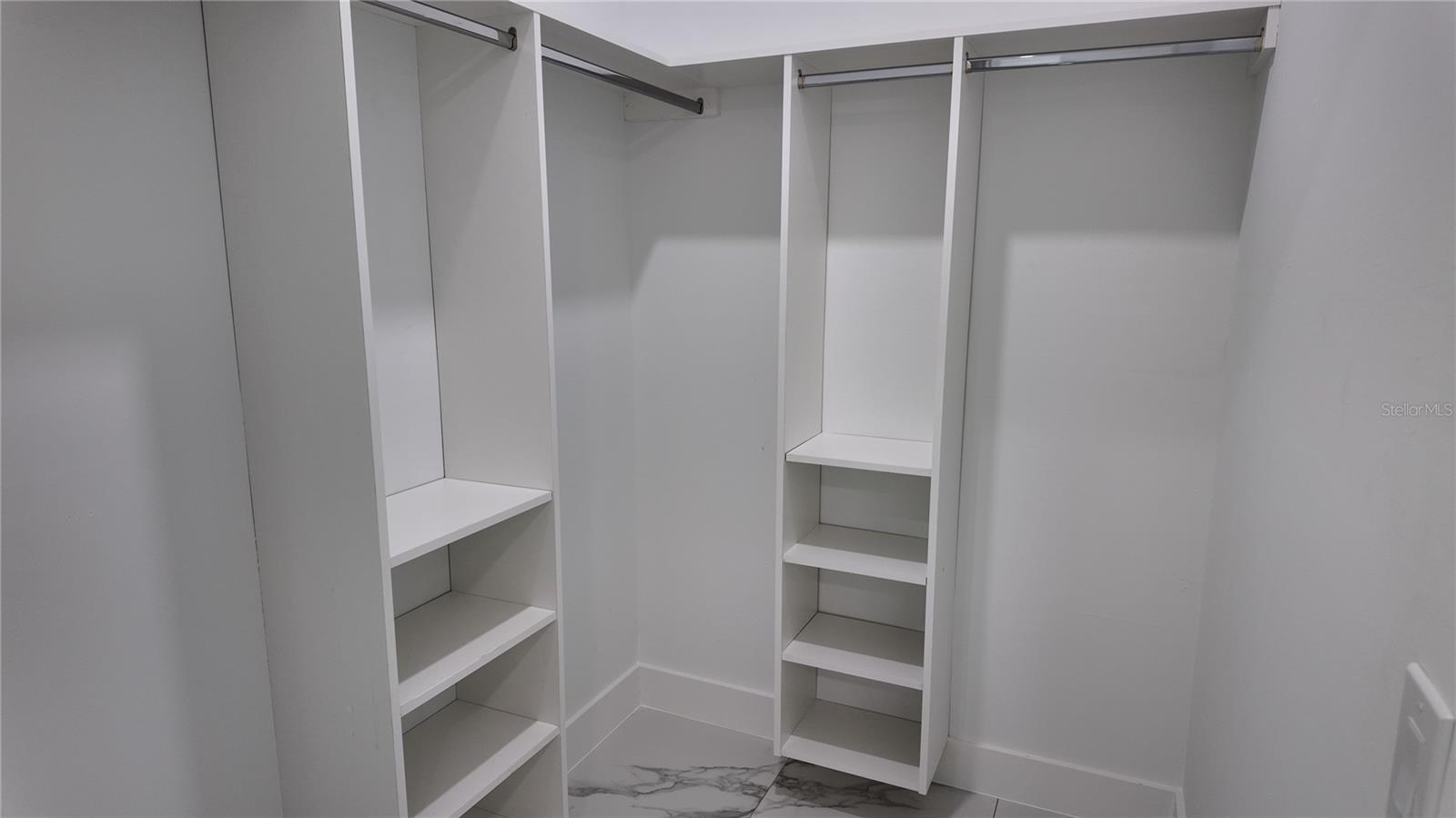 Image 11 of 17 For 21500 Dollard Avenue