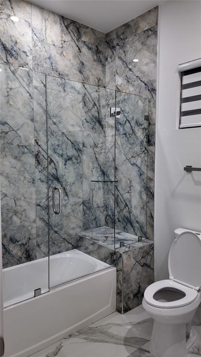 Image 15 of 17 For 21500 Dollard Avenue