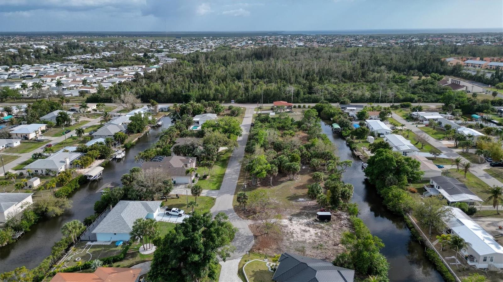 Image 15 of 35 For 3015 Banyan Way