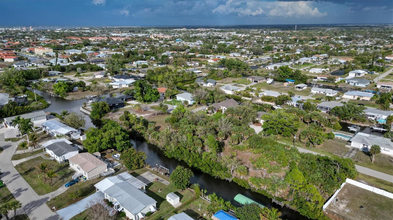 Image 24 of 35 For 3015 Banyan Way