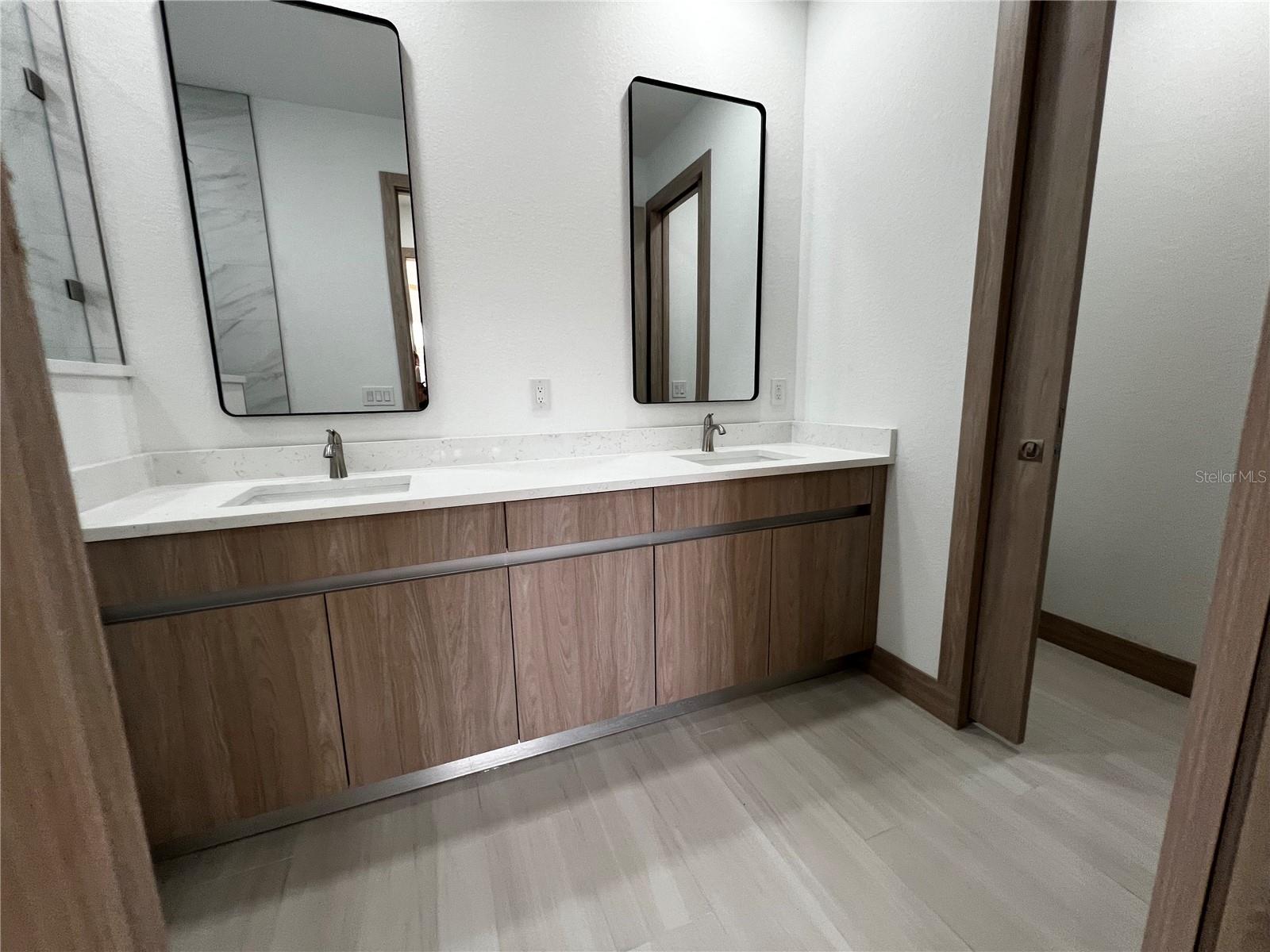 Image 11 of 26 For 1829 Russellville Street