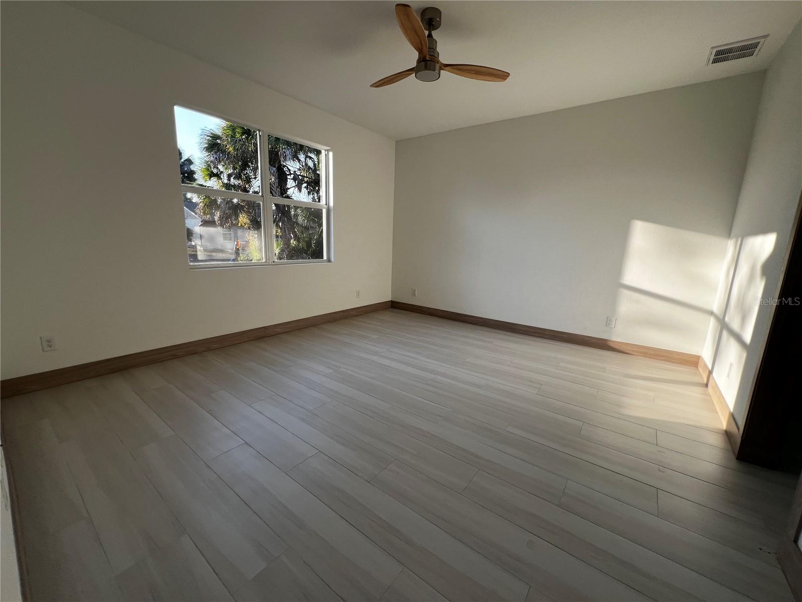 Image 13 of 26 For 1829 Russellville Street