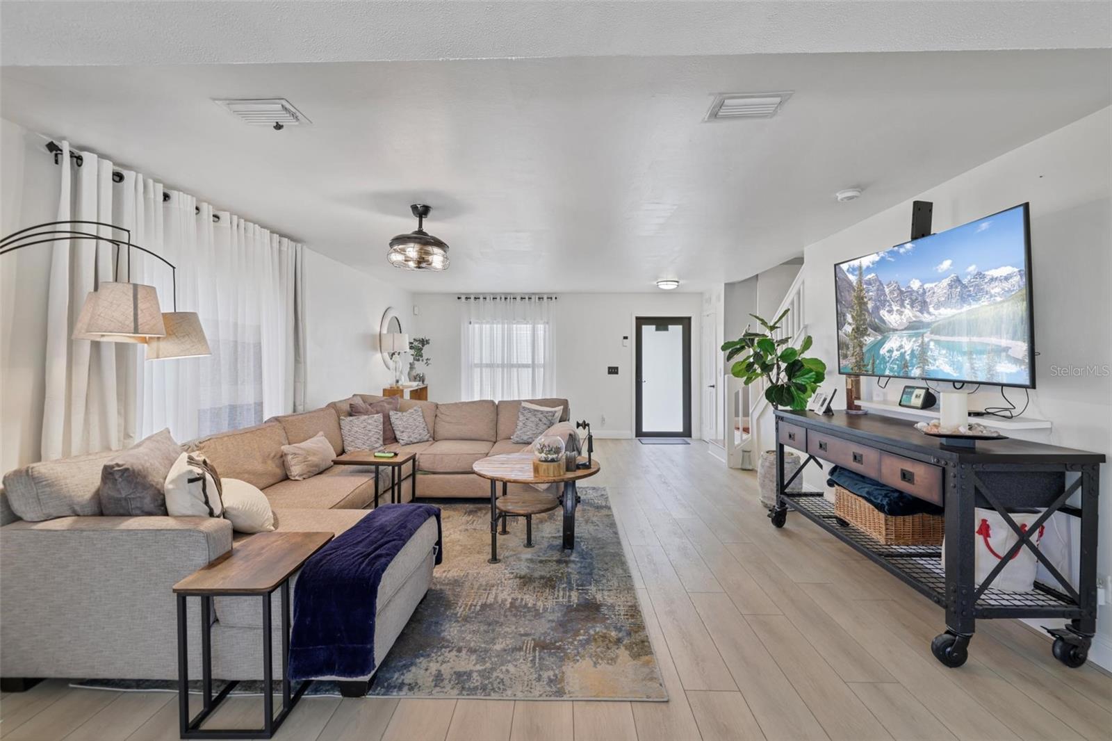 Image 11 of 53 For 17304 Vagabond Circle