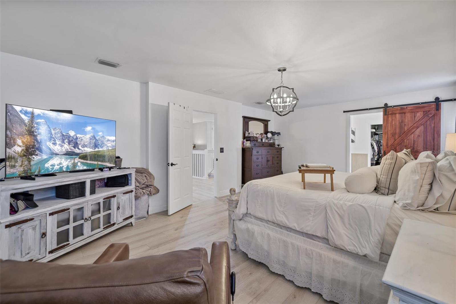 Image 21 of 53 For 17304 Vagabond Circle