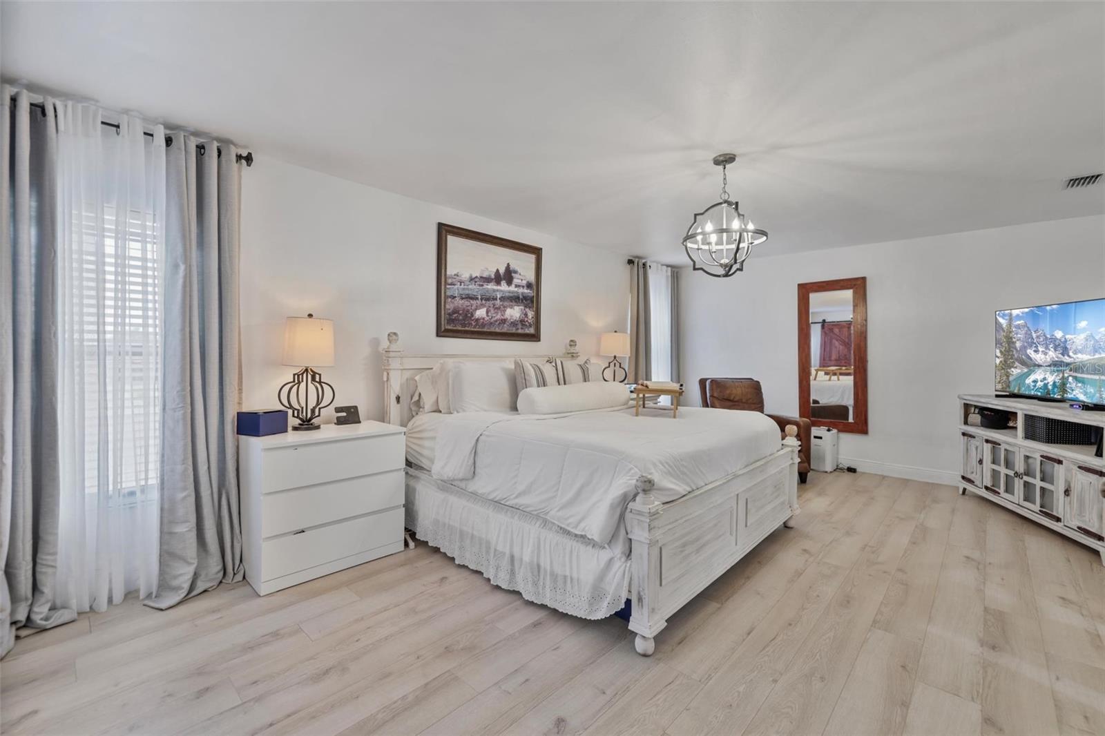 Image 22 of 53 For 17304 Vagabond Circle