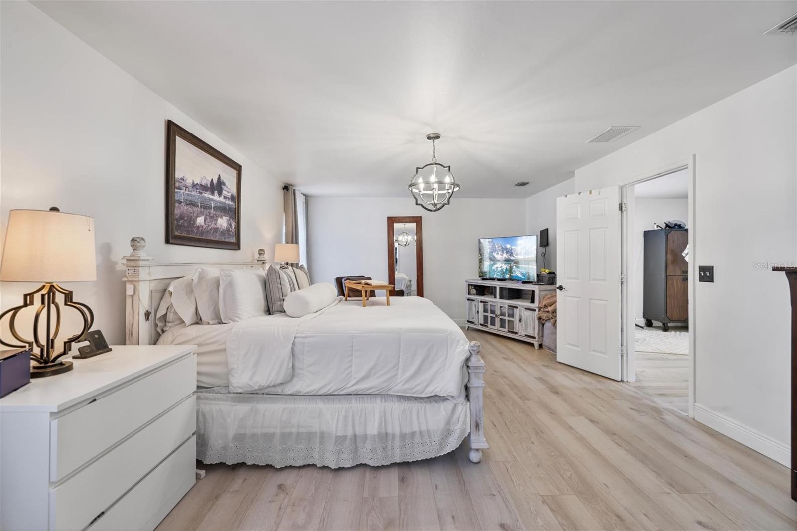 Image 23 of 53 For 17304 Vagabond Circle