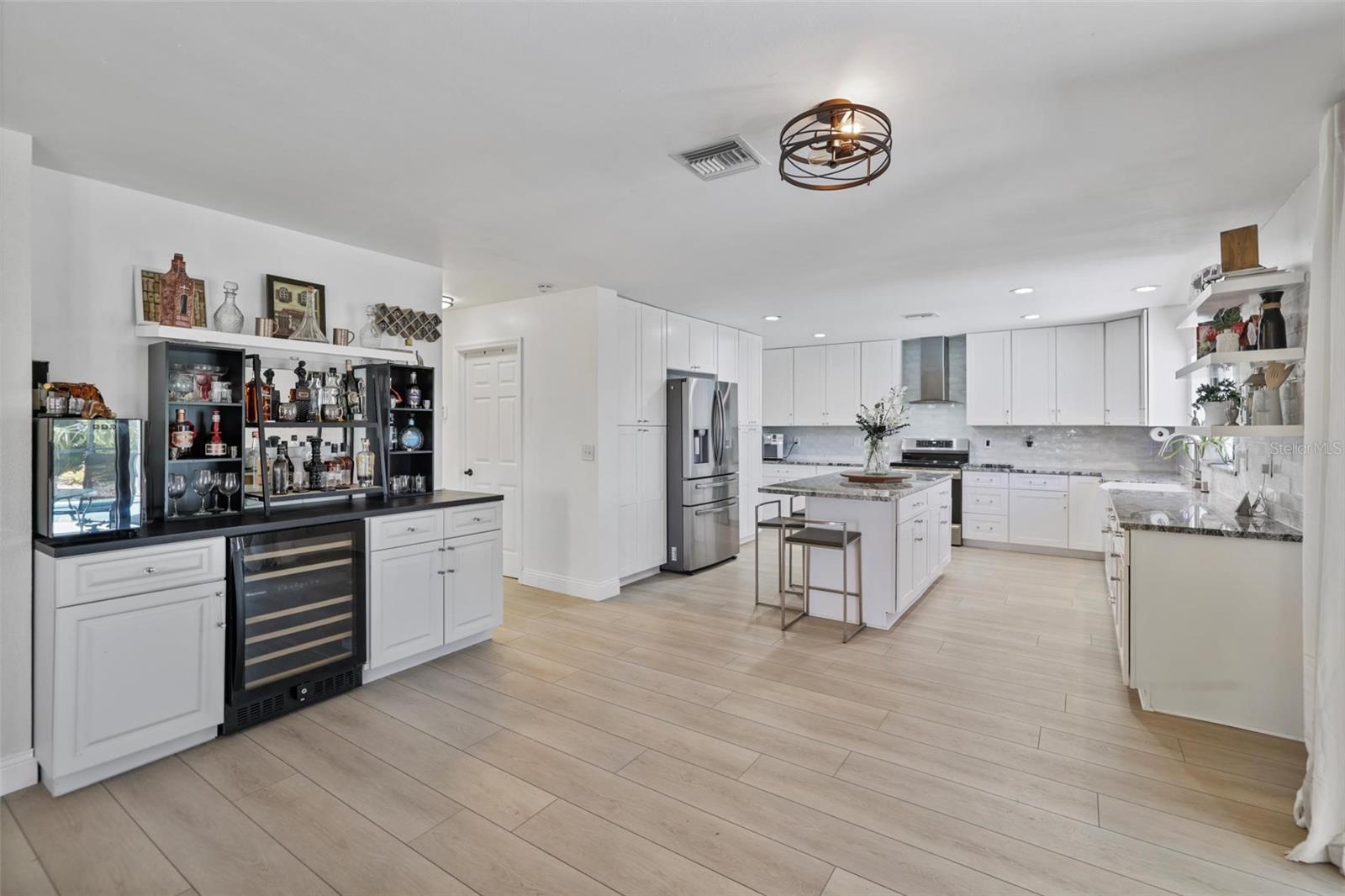 Image 7 of 53 For 17304 Vagabond Circle